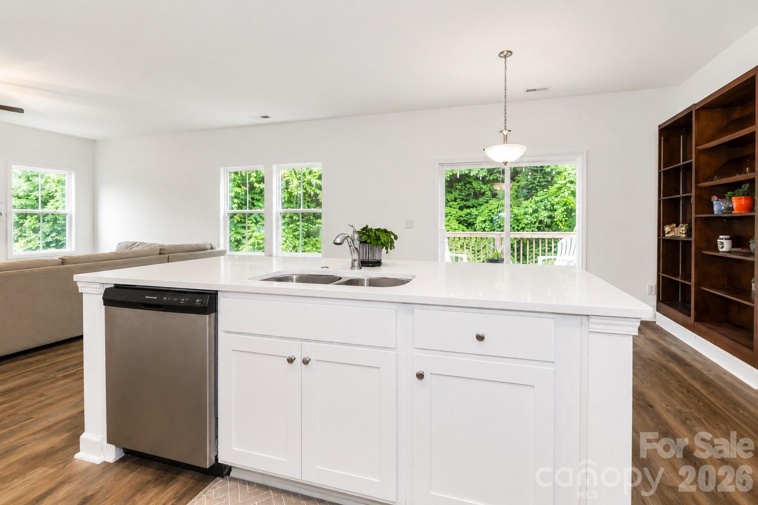 487 Kacys Way Place Property Photo 23