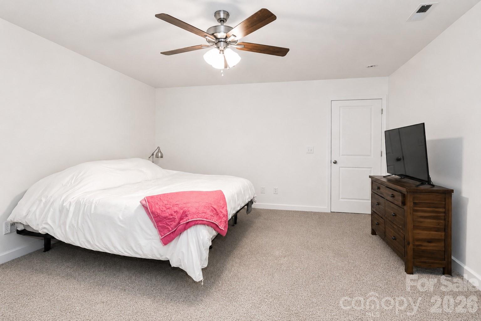 487 Kacys Way Place Property Photo 28