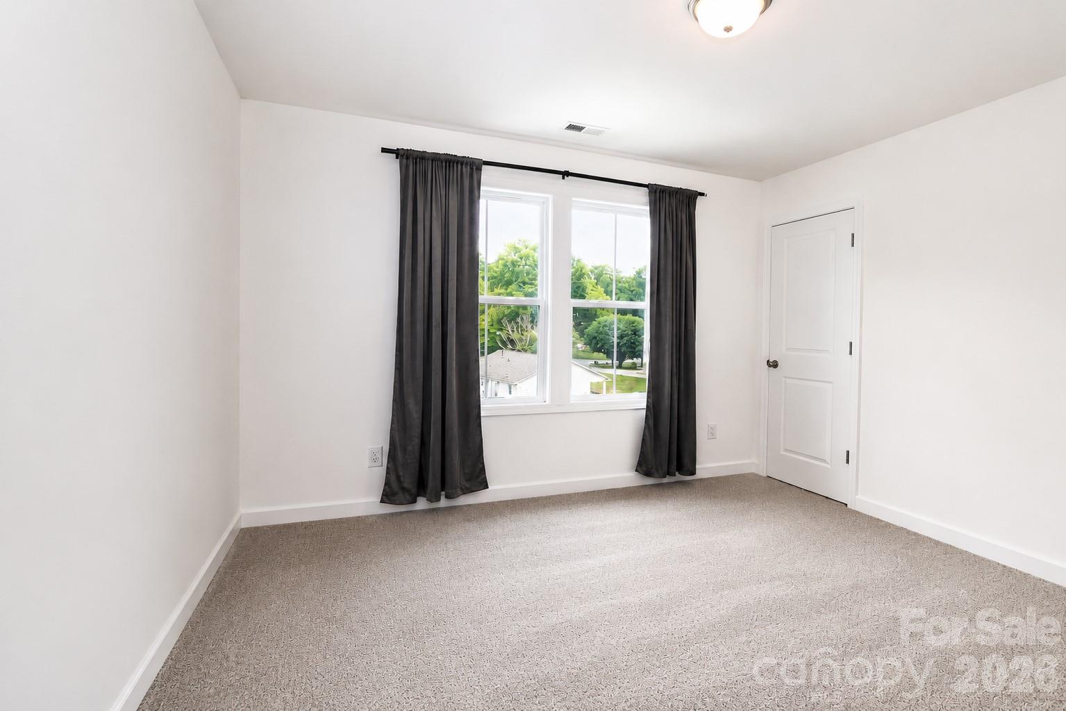 487 Kacys Way Place Property Photo 31