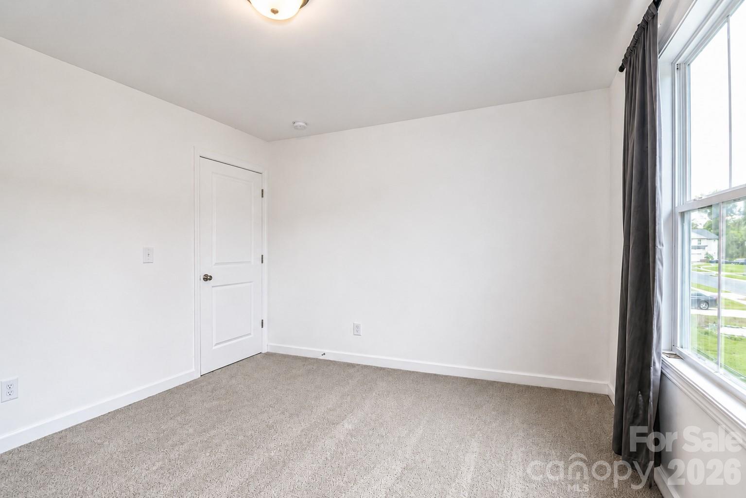 487 Kacys Way Place Property Photo 32