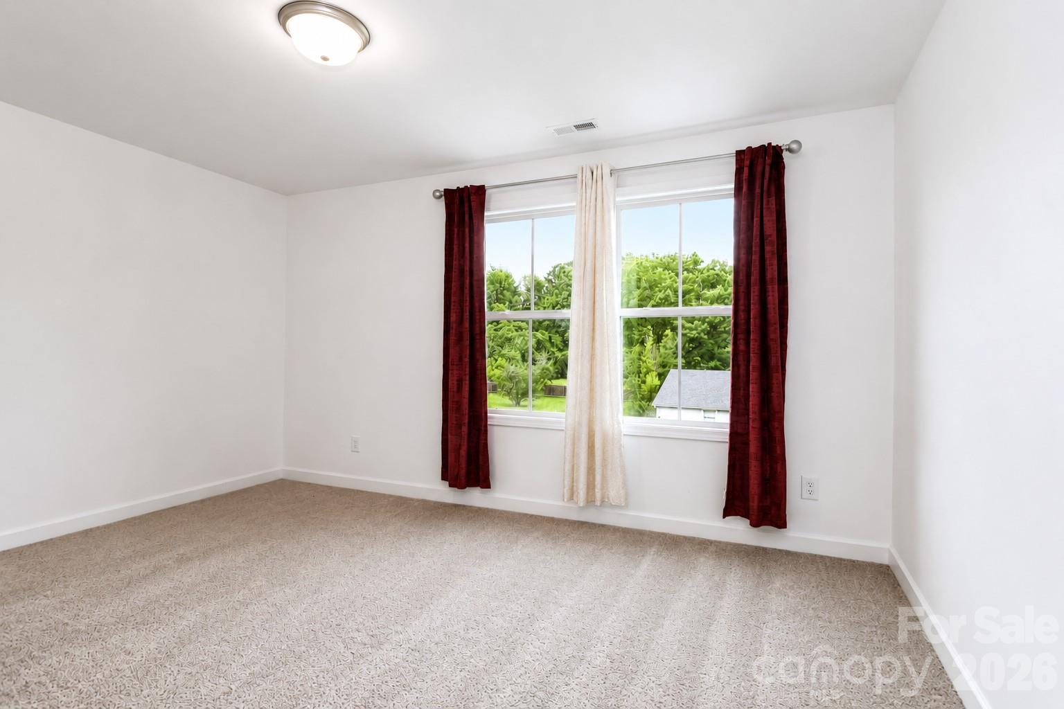 487 Kacys Way Place Property Photo 33