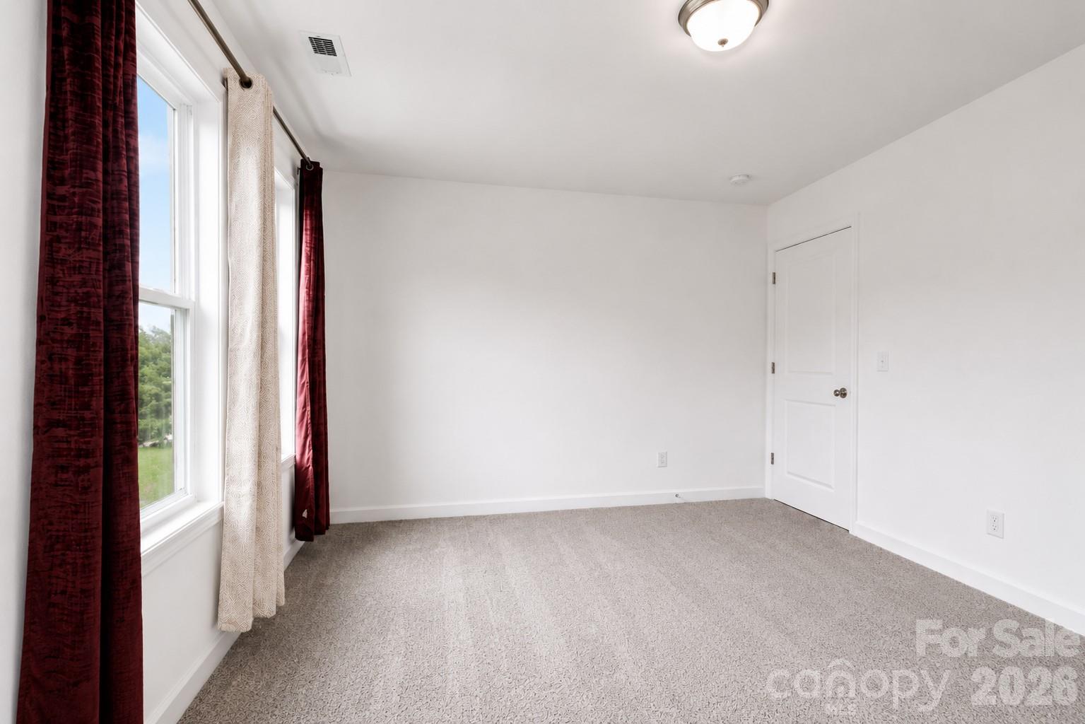 487 Kacys Way Place Property Photo 34