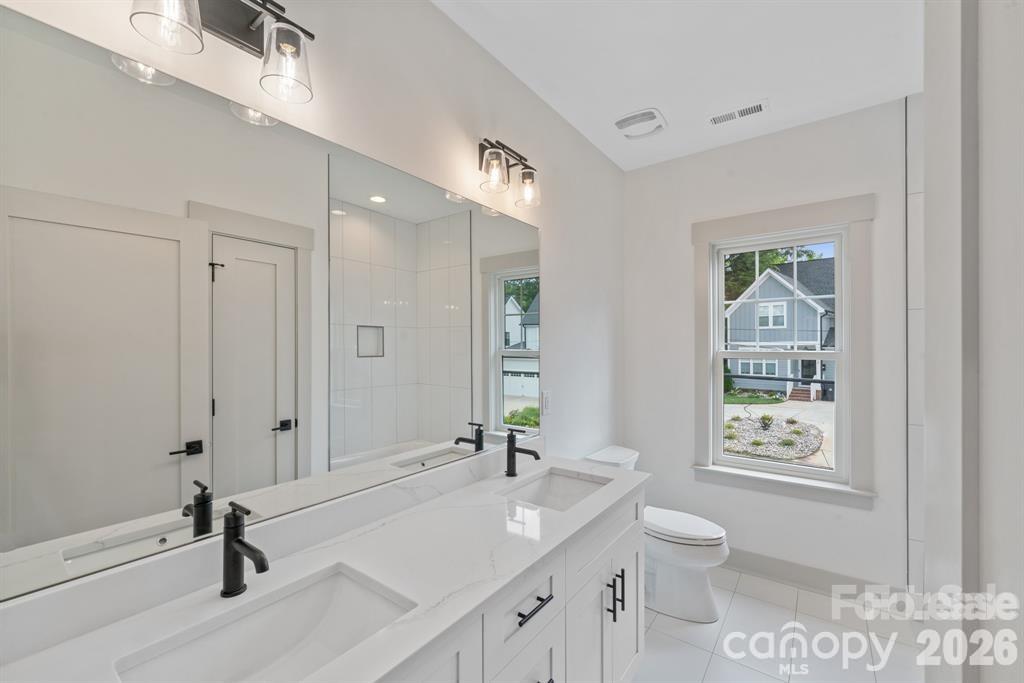 1529 Beckwith Place Property Photo 12