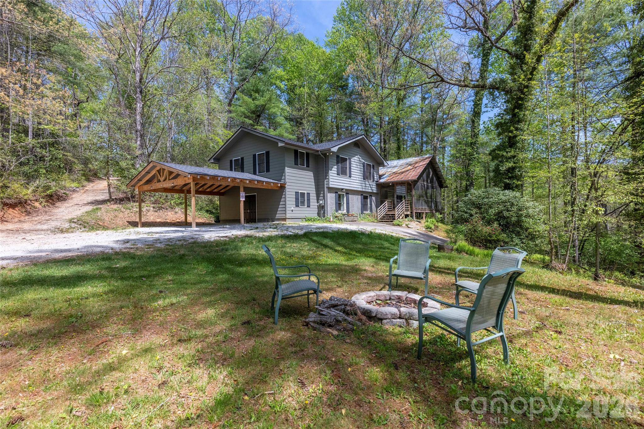 138 Stillwagon Lane Property Photo 3