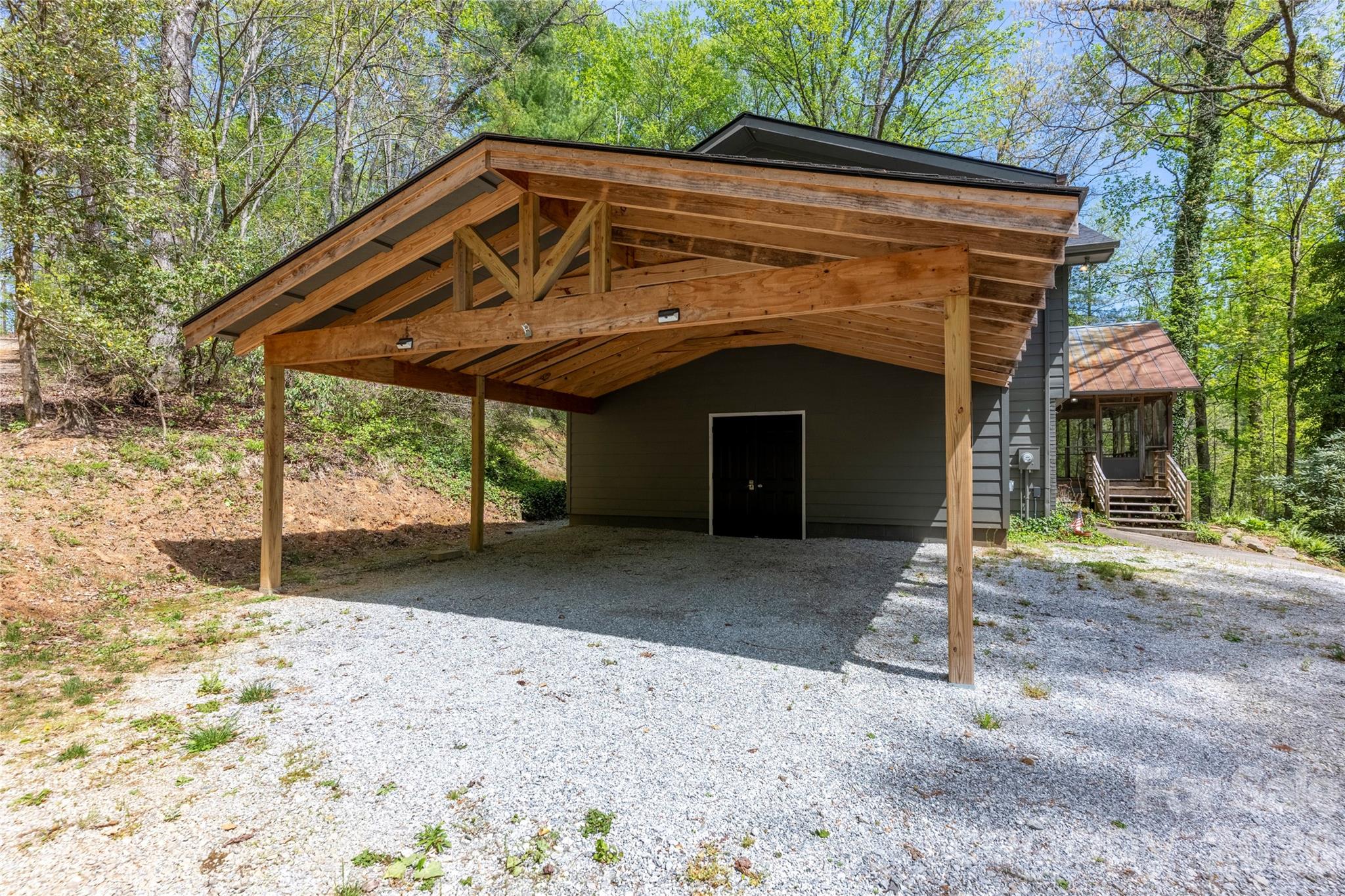 138 Stillwagon Lane Property Photo 4