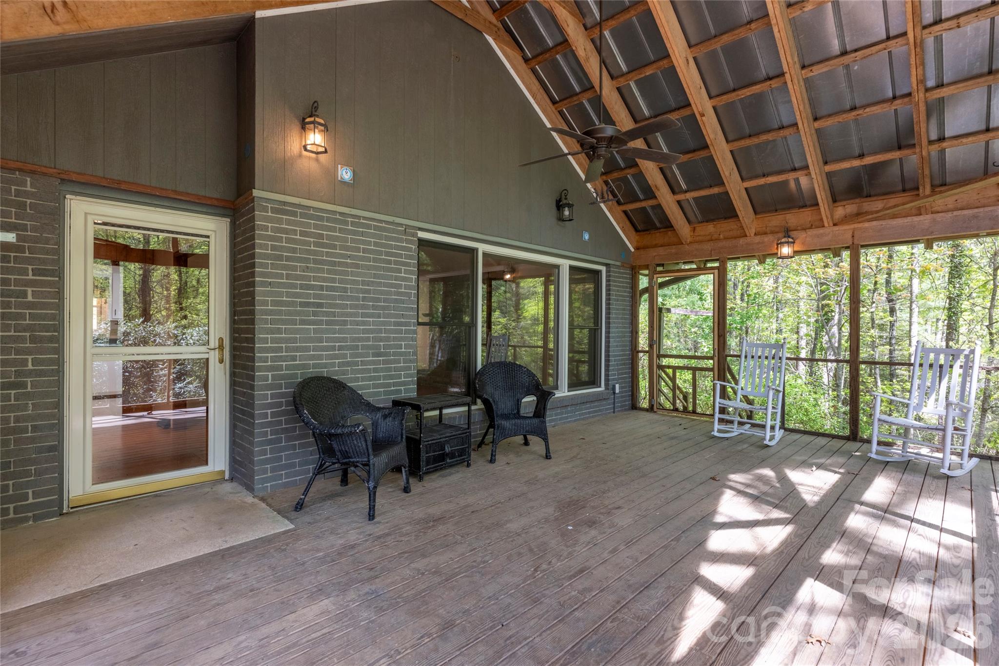 138 Stillwagon Lane Property Photo 6