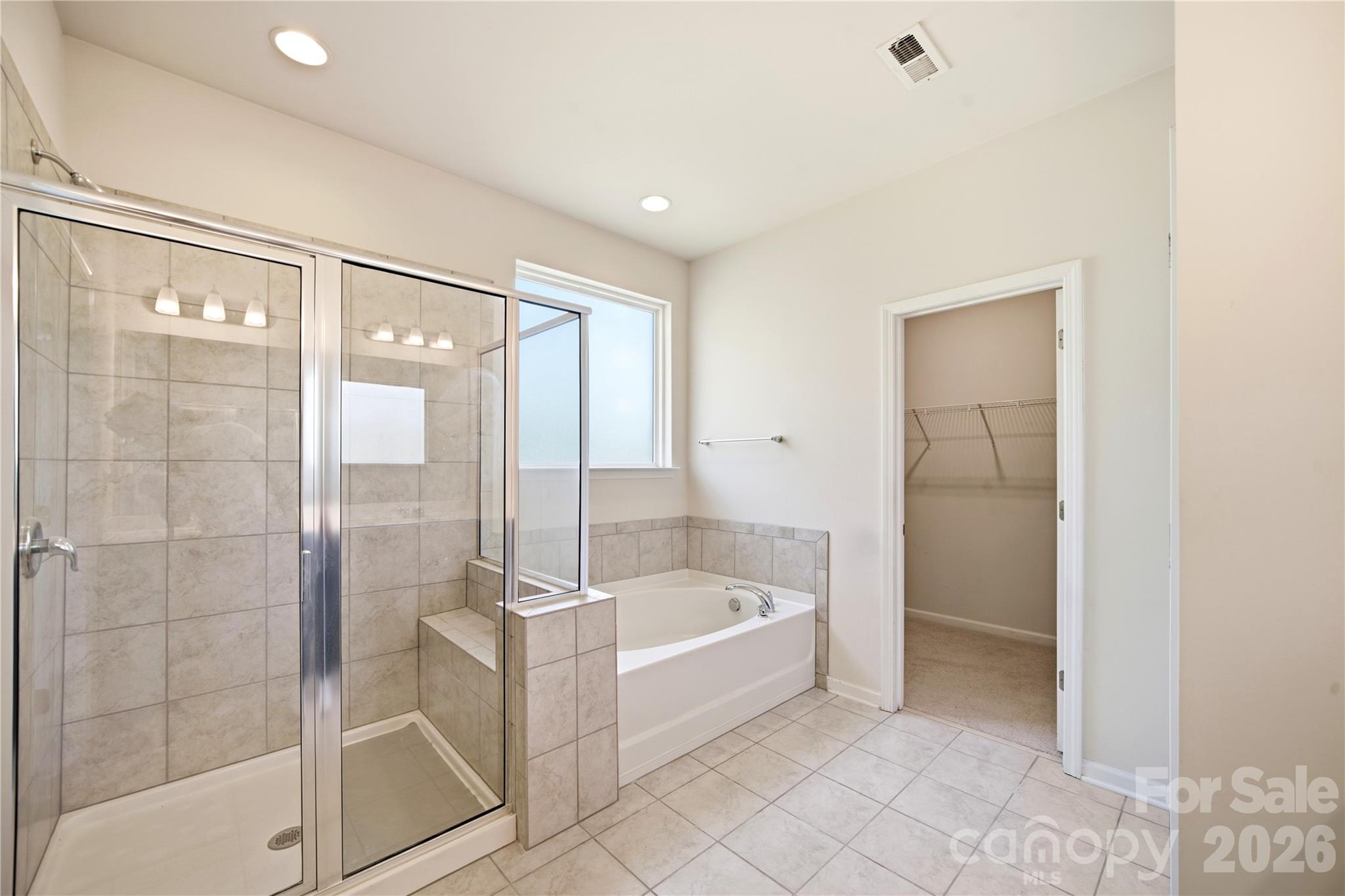 8759 Mullis Forest Court Property Photo 10