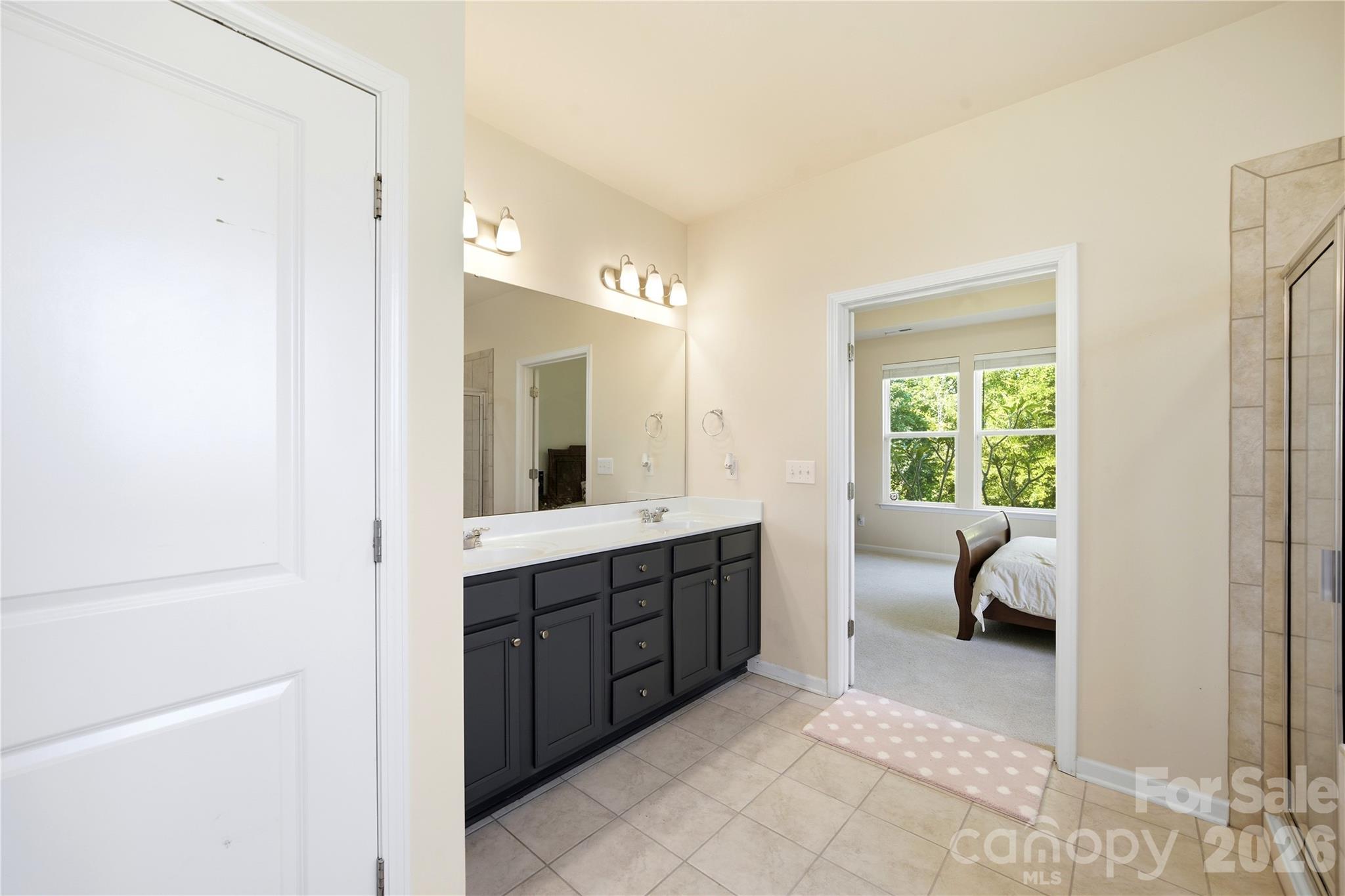 8759 Mullis Forest Court Property Photo 12