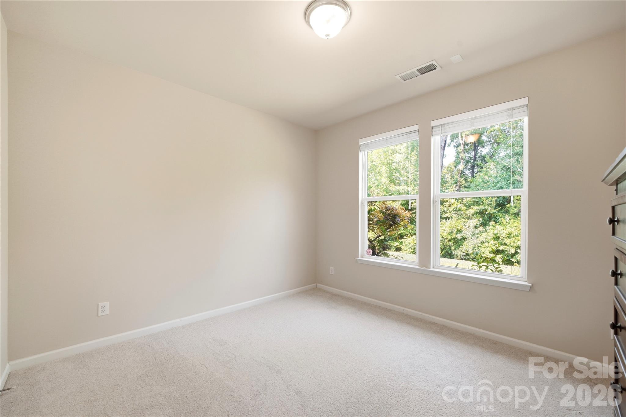 8759 Mullis Forest Court Property Photo 14