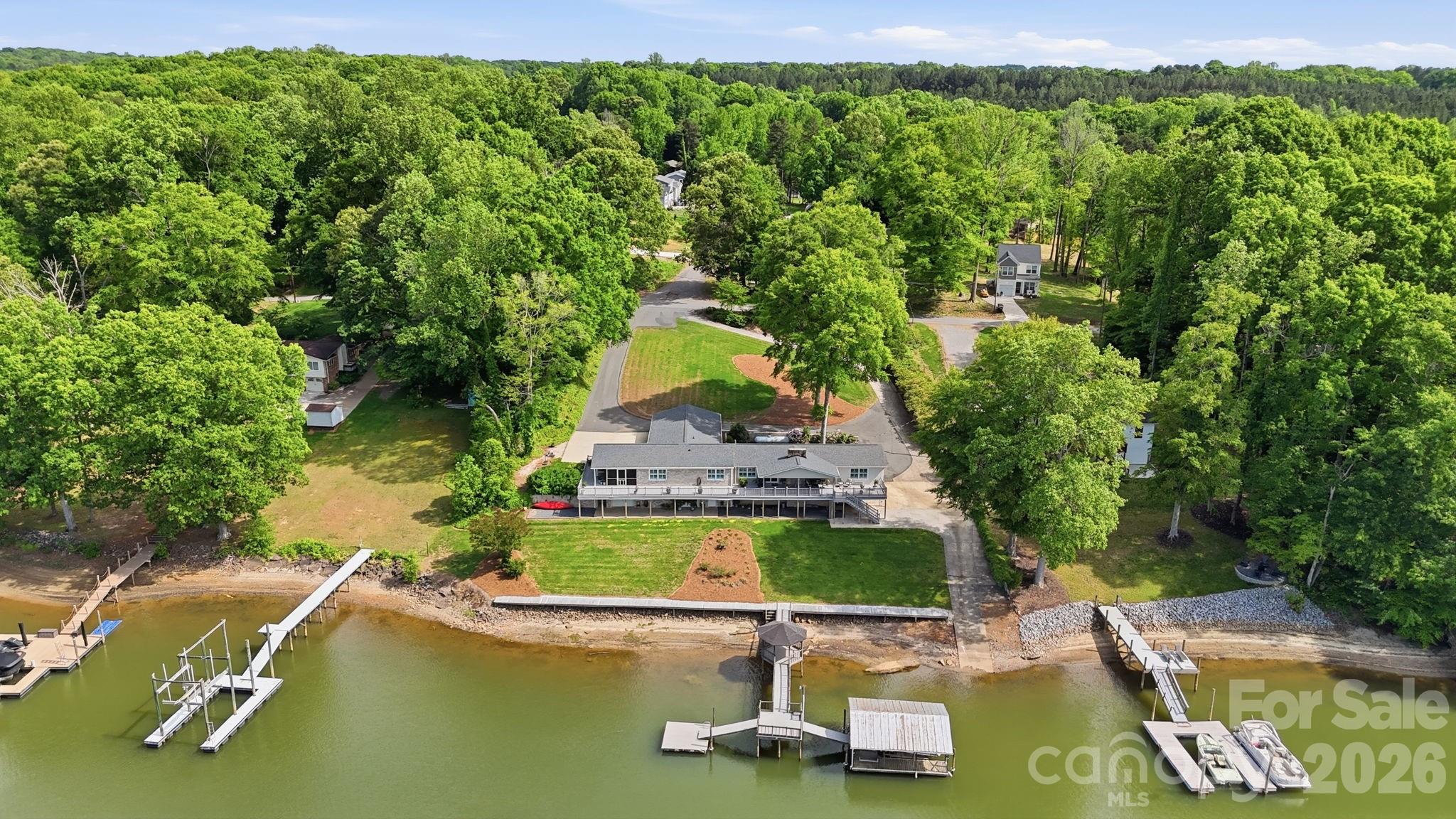 120 Shady Cove Road Property Photo 2
