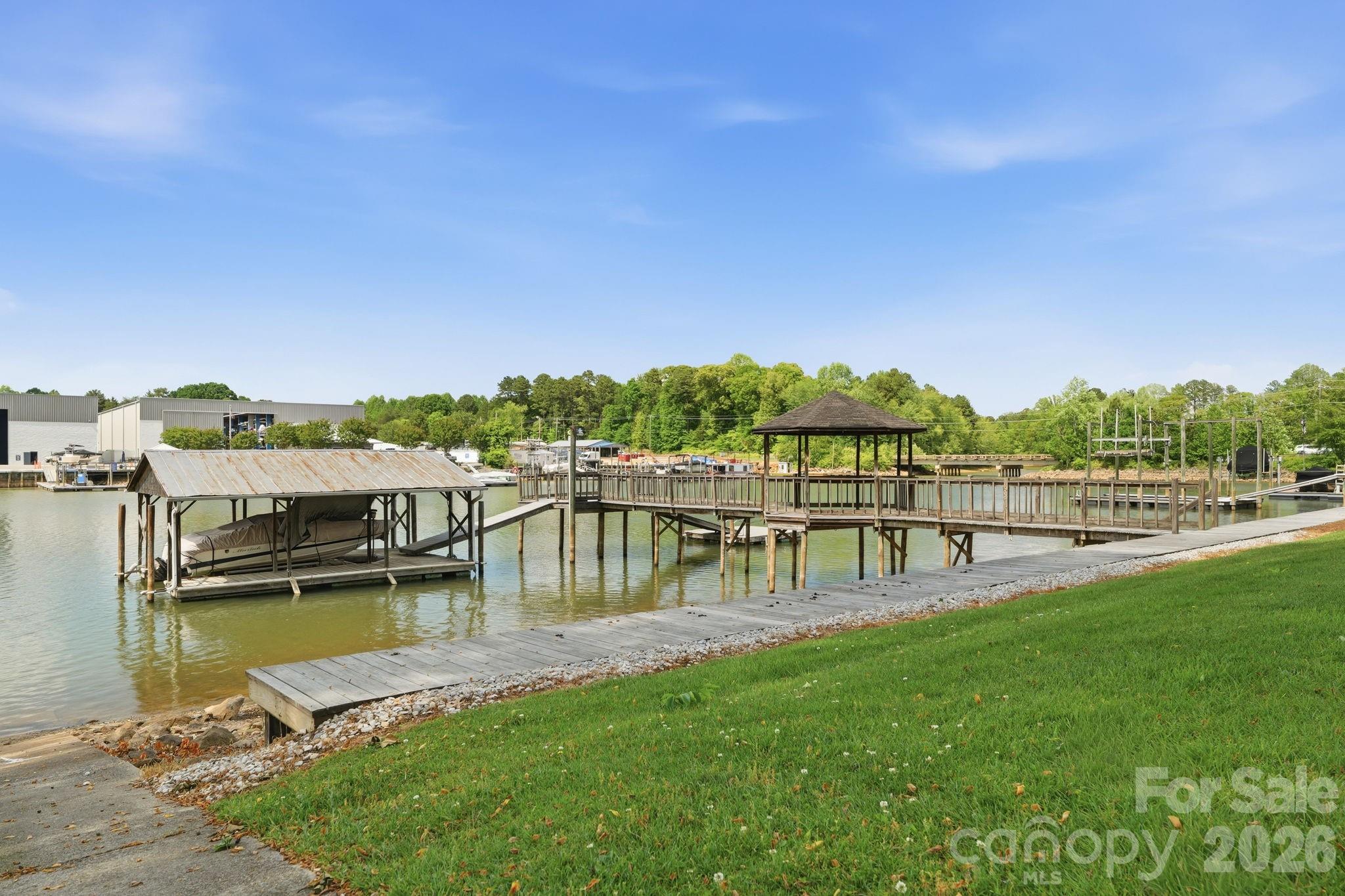 120 Shady Cove Road Property Photo 3