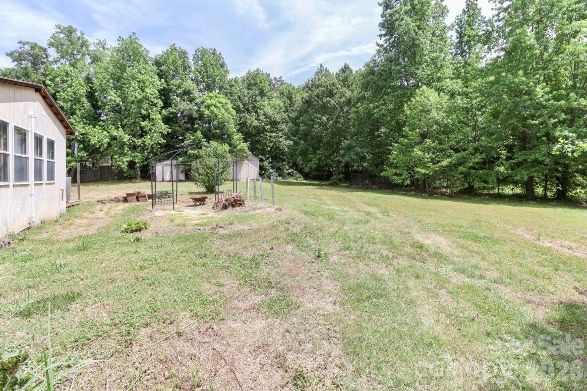 121 Fair Wind Lane Property Photo 4