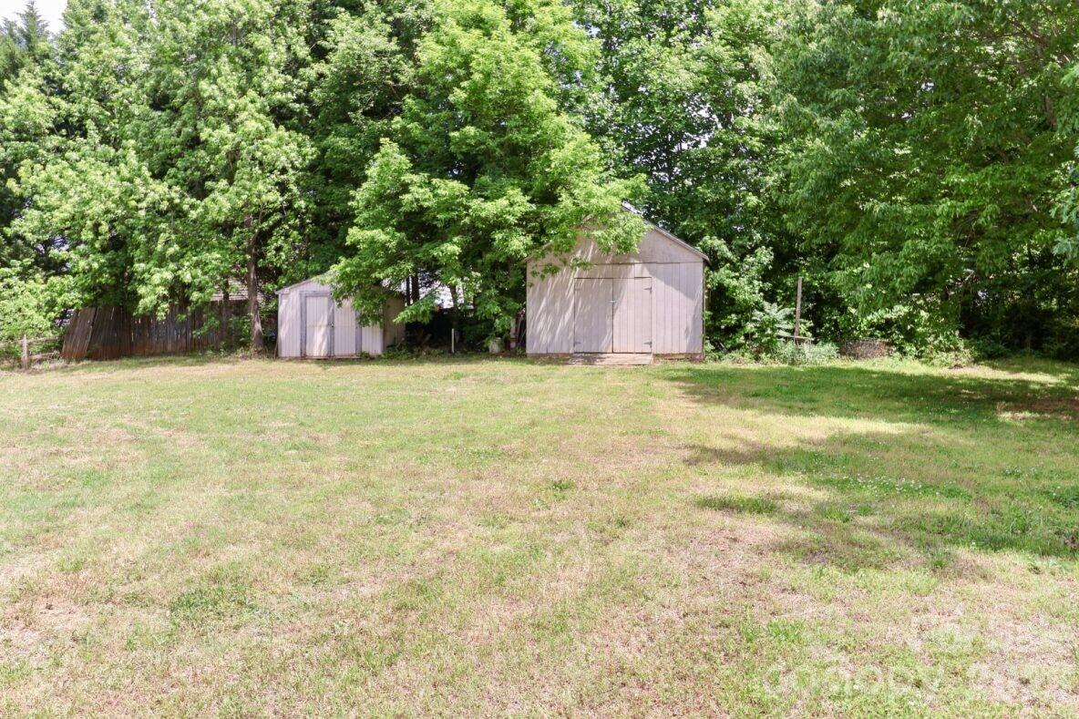 121 Fair Wind Lane Property Photo 6
