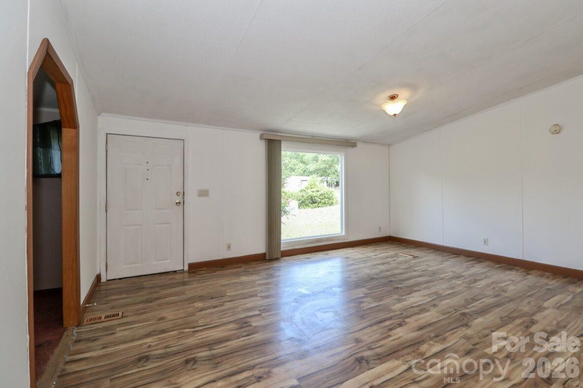 121 Fair Wind Lane Property Photo 10