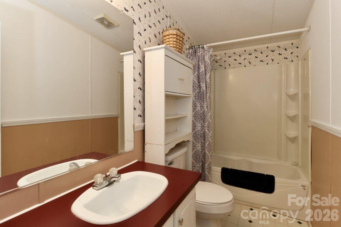 121 Fair Wind Lane Property Photo 21