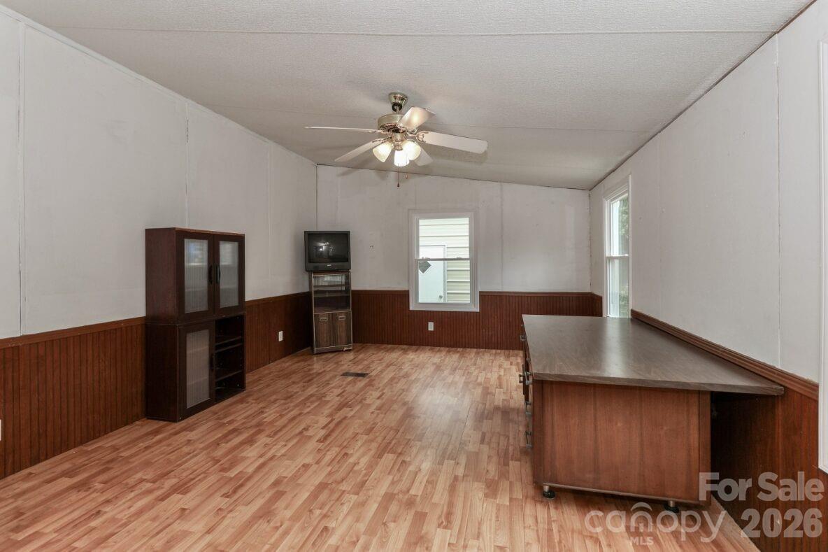121 Fair Wind Lane Property Photo 24