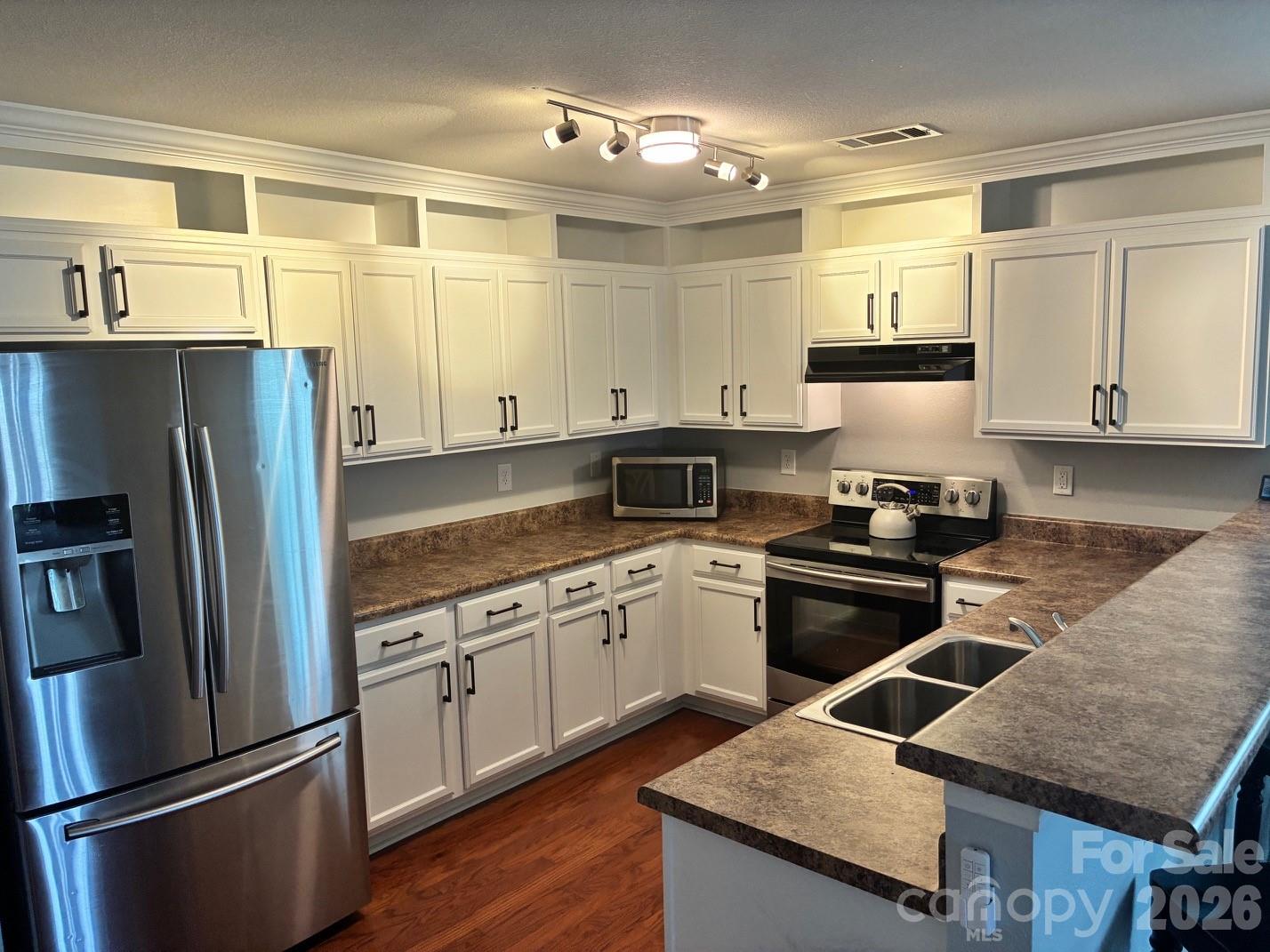 9315 Carrot Patch Drive Property Photo 7
