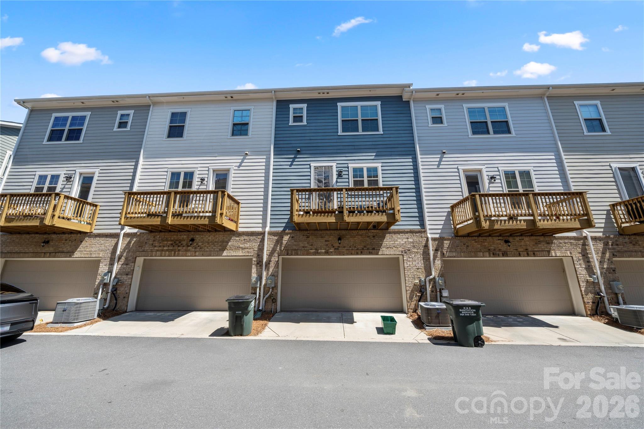 1224 Whitby Moore Street Property Photo 4