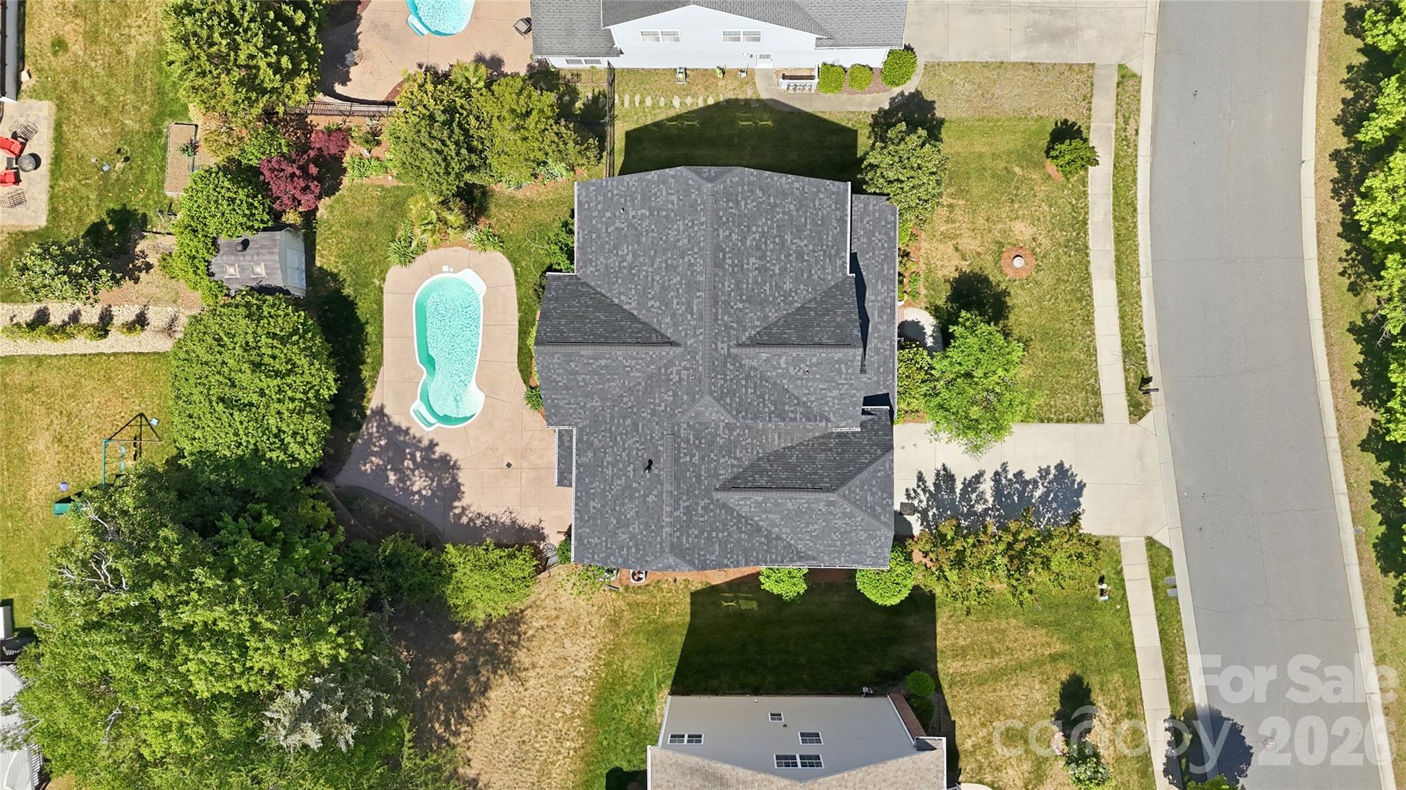 7816 Whisperingwood Drive Property Photo 8