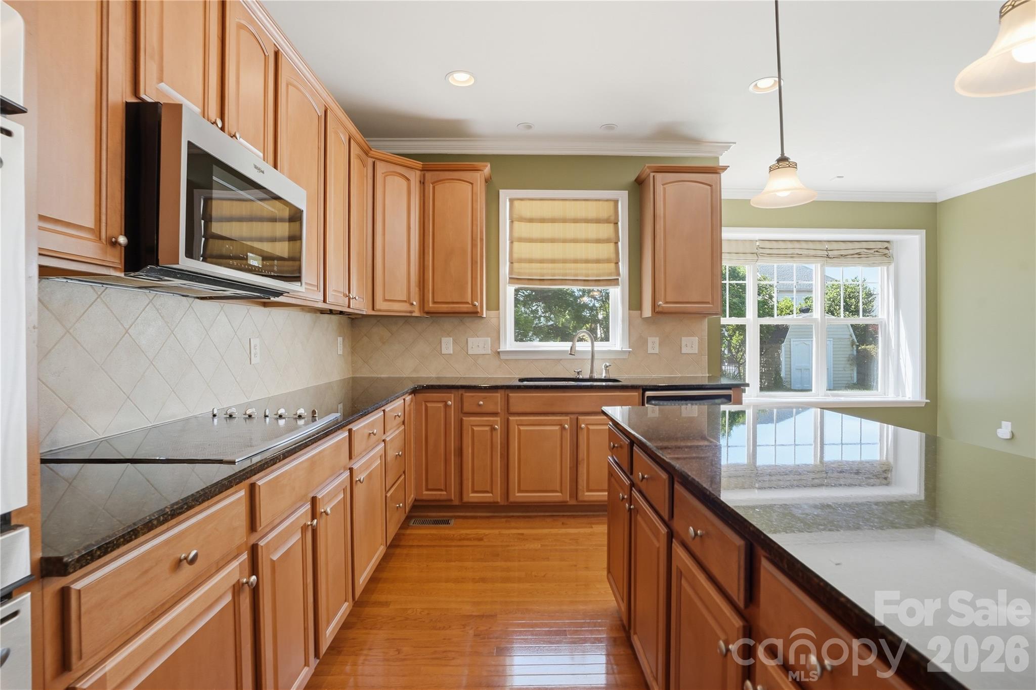 7816 Whisperingwood Drive Property Photo 20