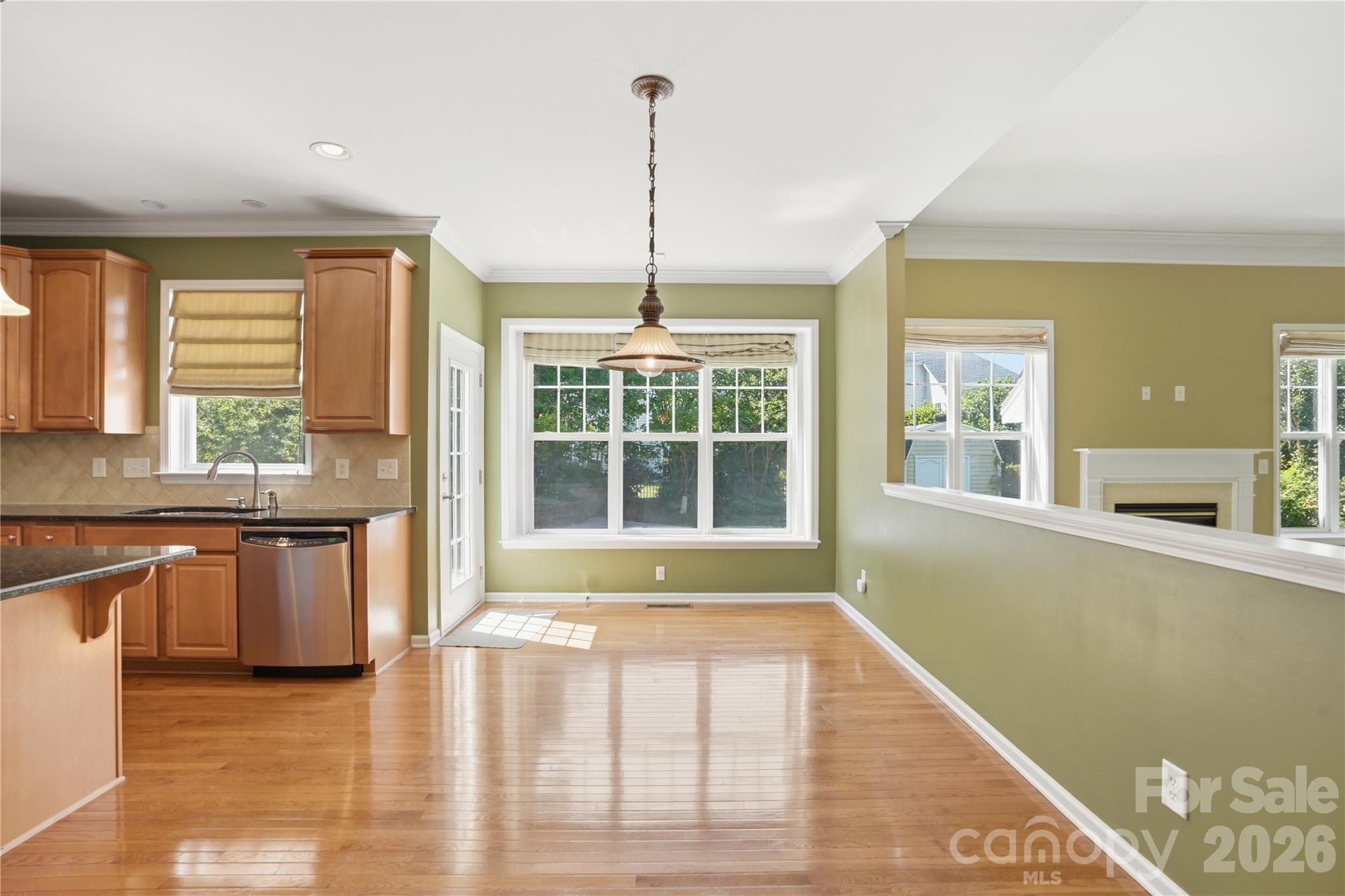 7816 Whisperingwood Drive Property Photo 24