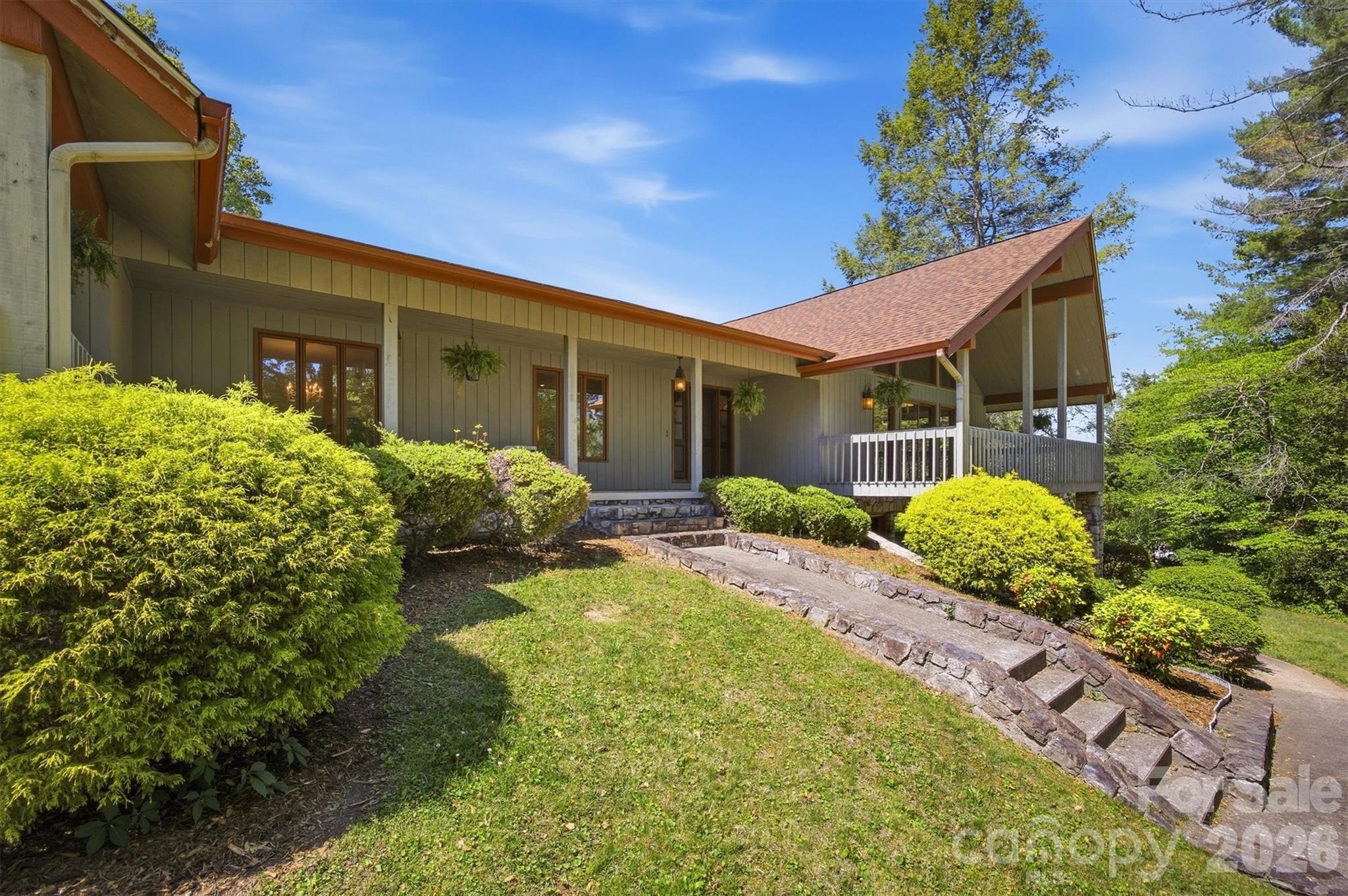 2718 Arden Drive Property Photo 6