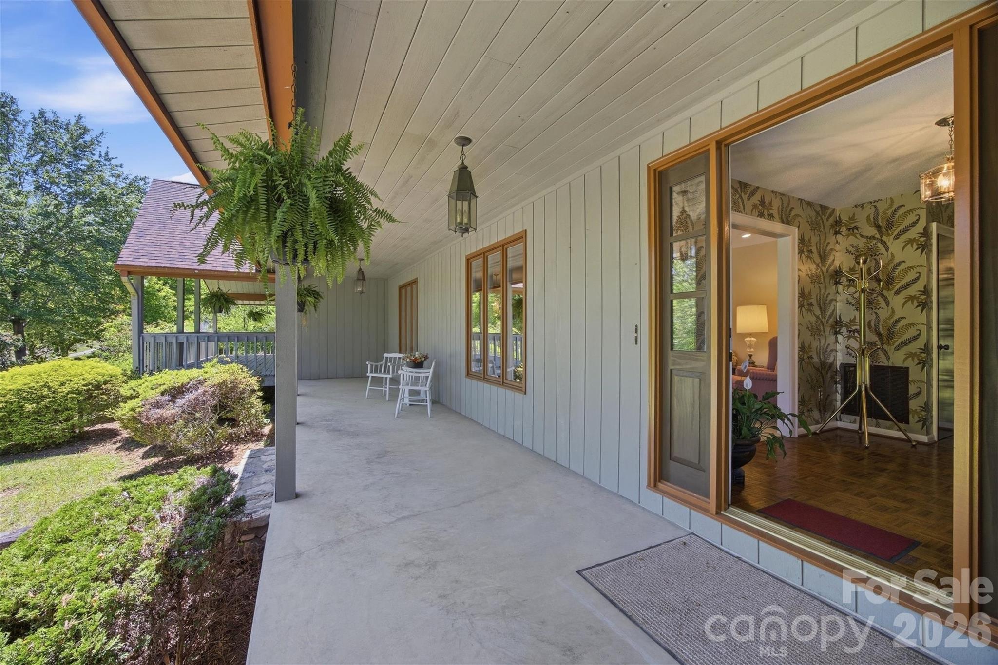 2718 Arden Drive Property Photo 7