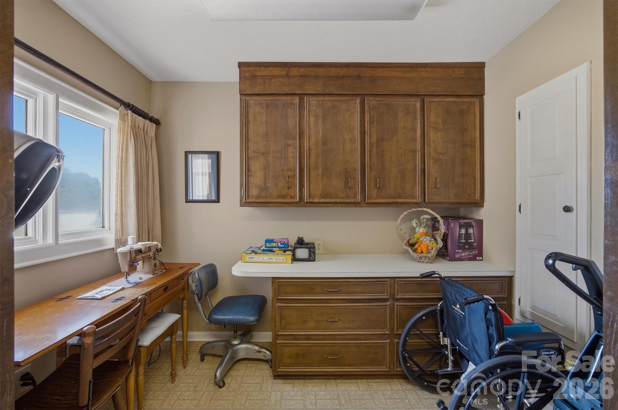 2718 Arden Drive Property Photo 32