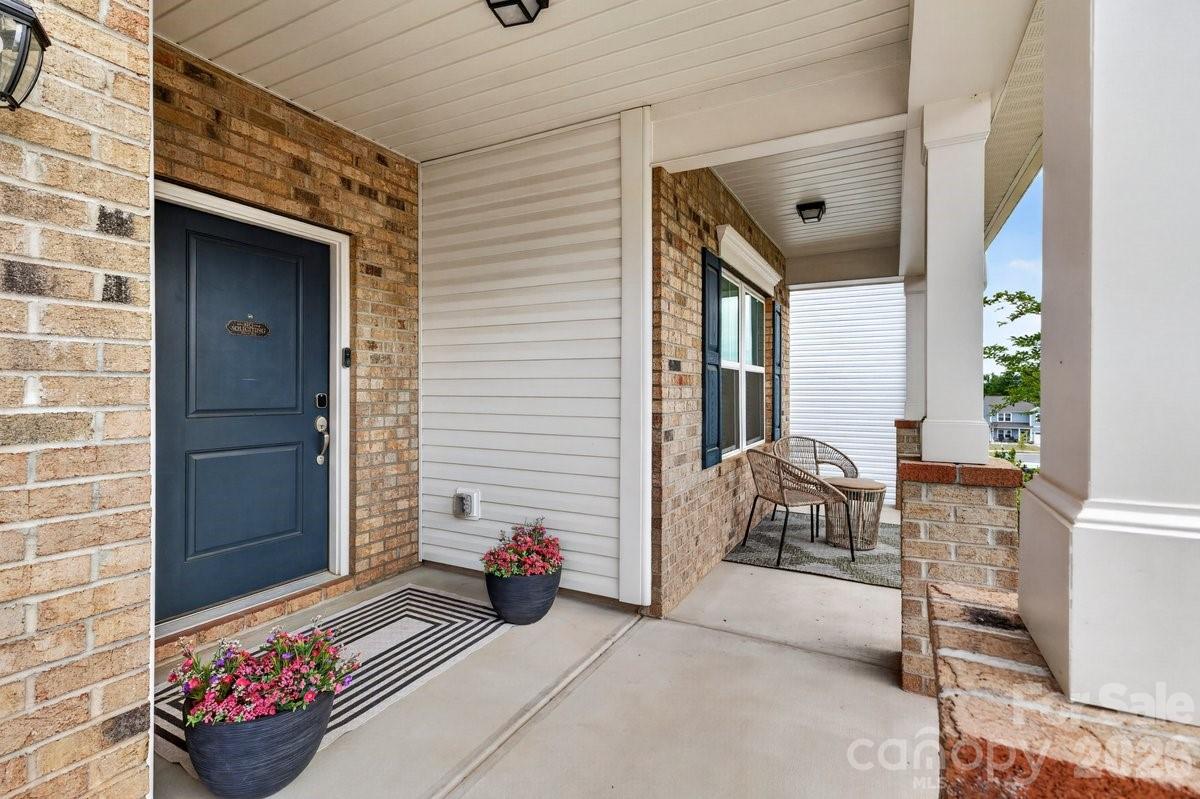 6341 Rocky Wagon Lane Property Photo 4