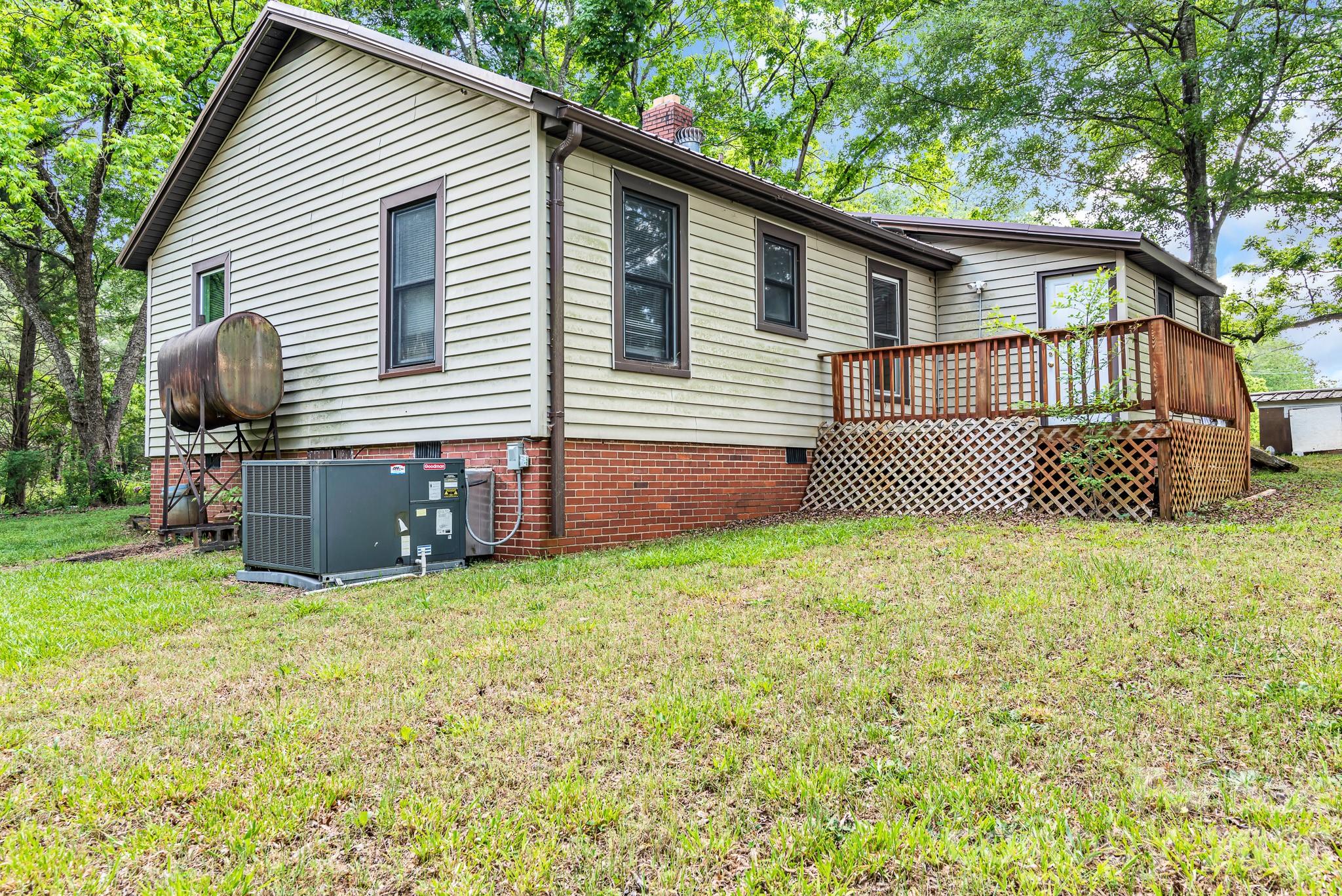 3240 W Innes Street Property Photo 10