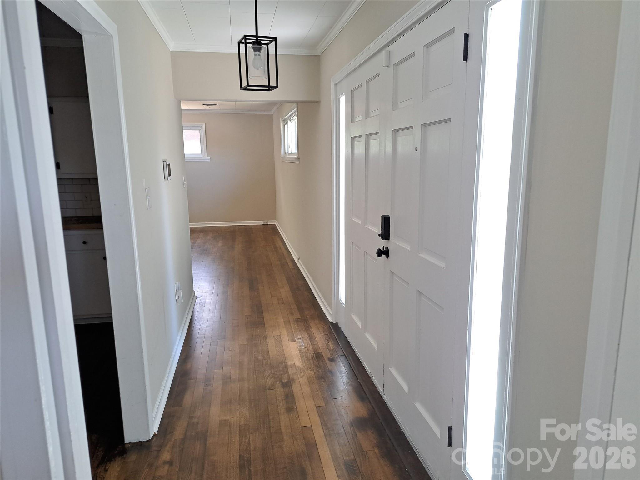 301 N Fulton Street Property Photo 6