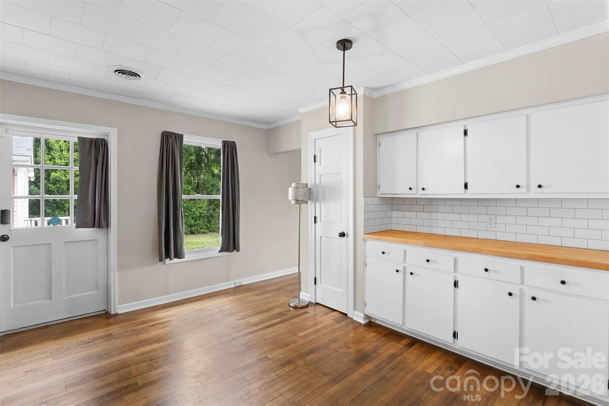 301 N Fulton Street Property Photo 17