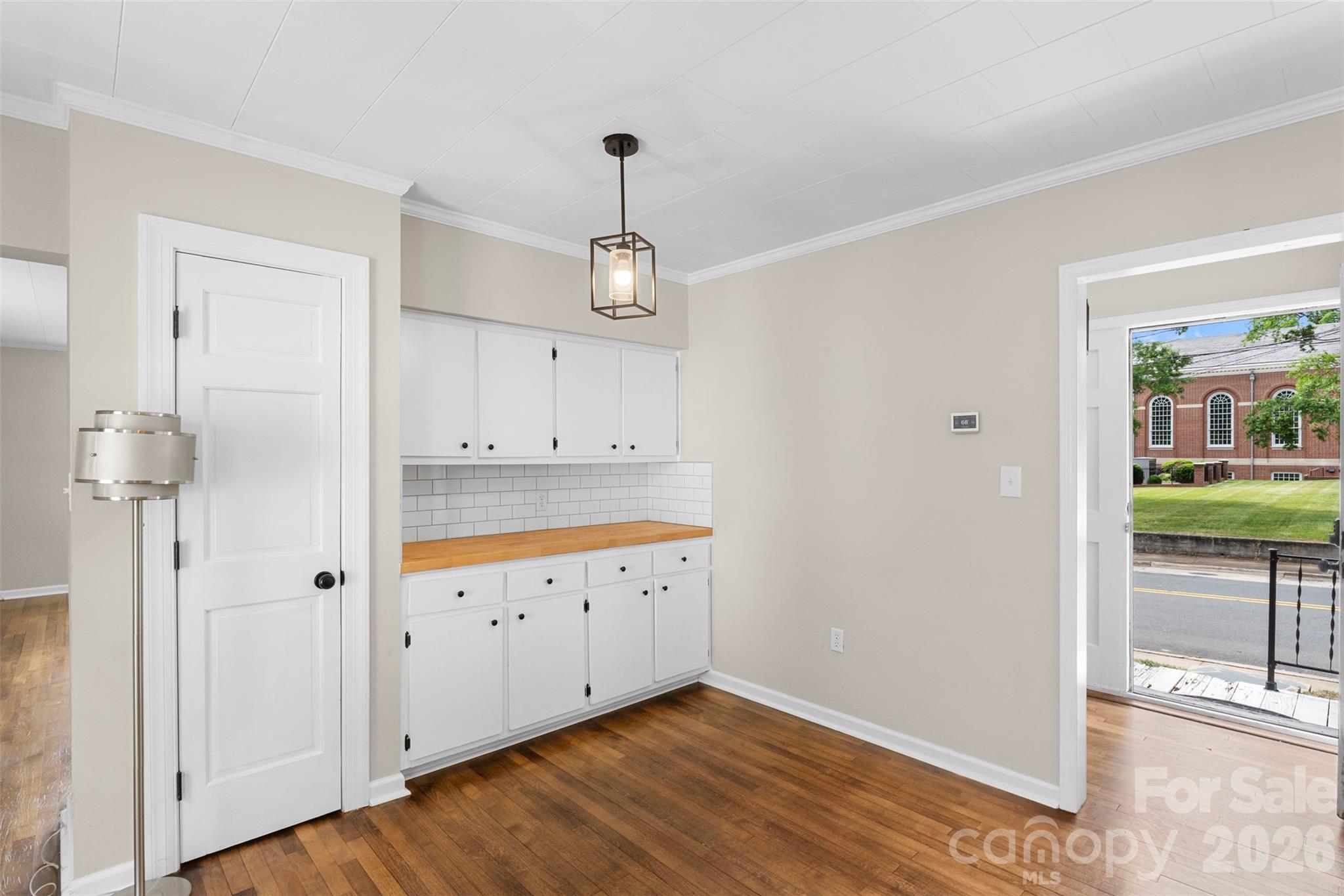 301 N Fulton Street Property Photo 20