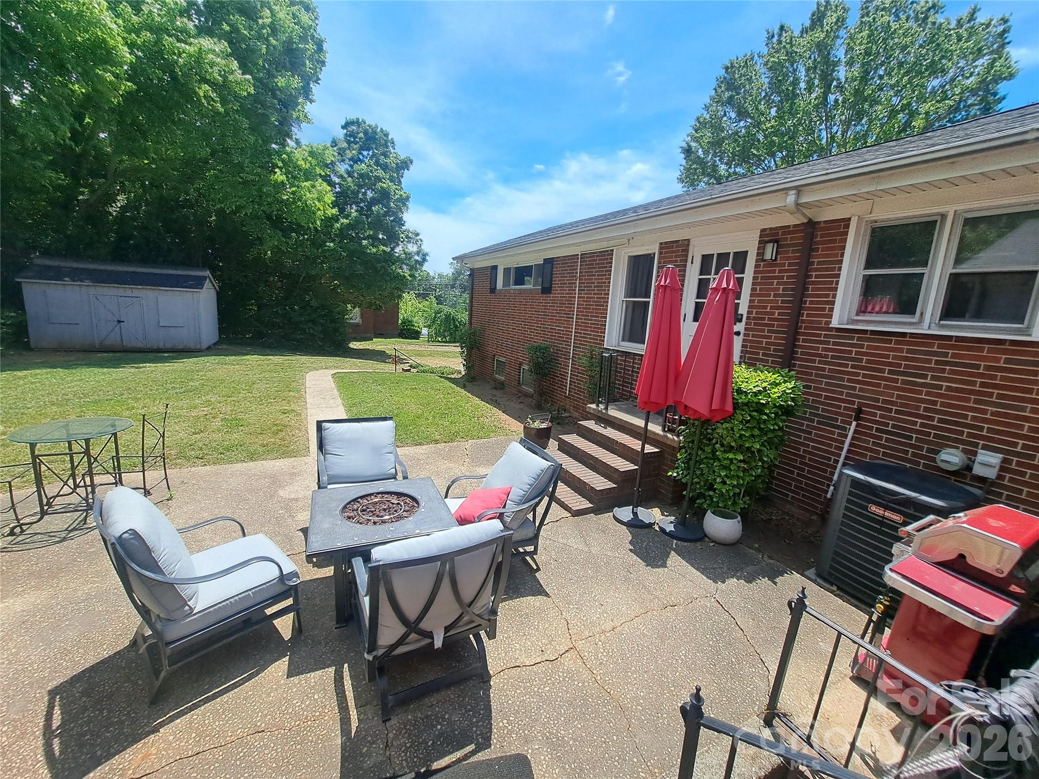 301 N Fulton Street Property Photo 34