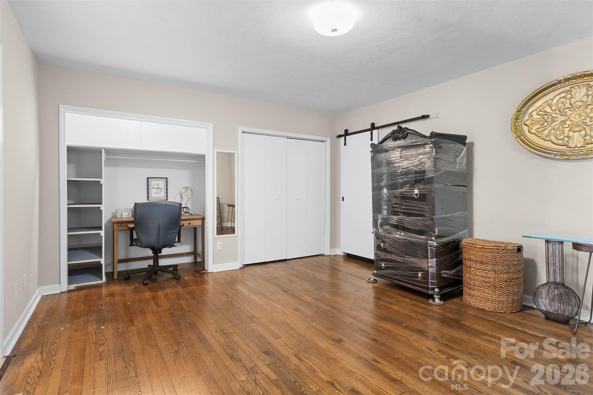 301 N Fulton Street Property Photo 37