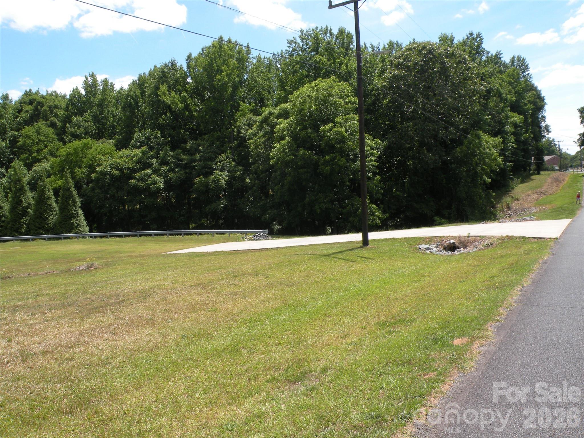 101 Charlotte Street Property Photo 14