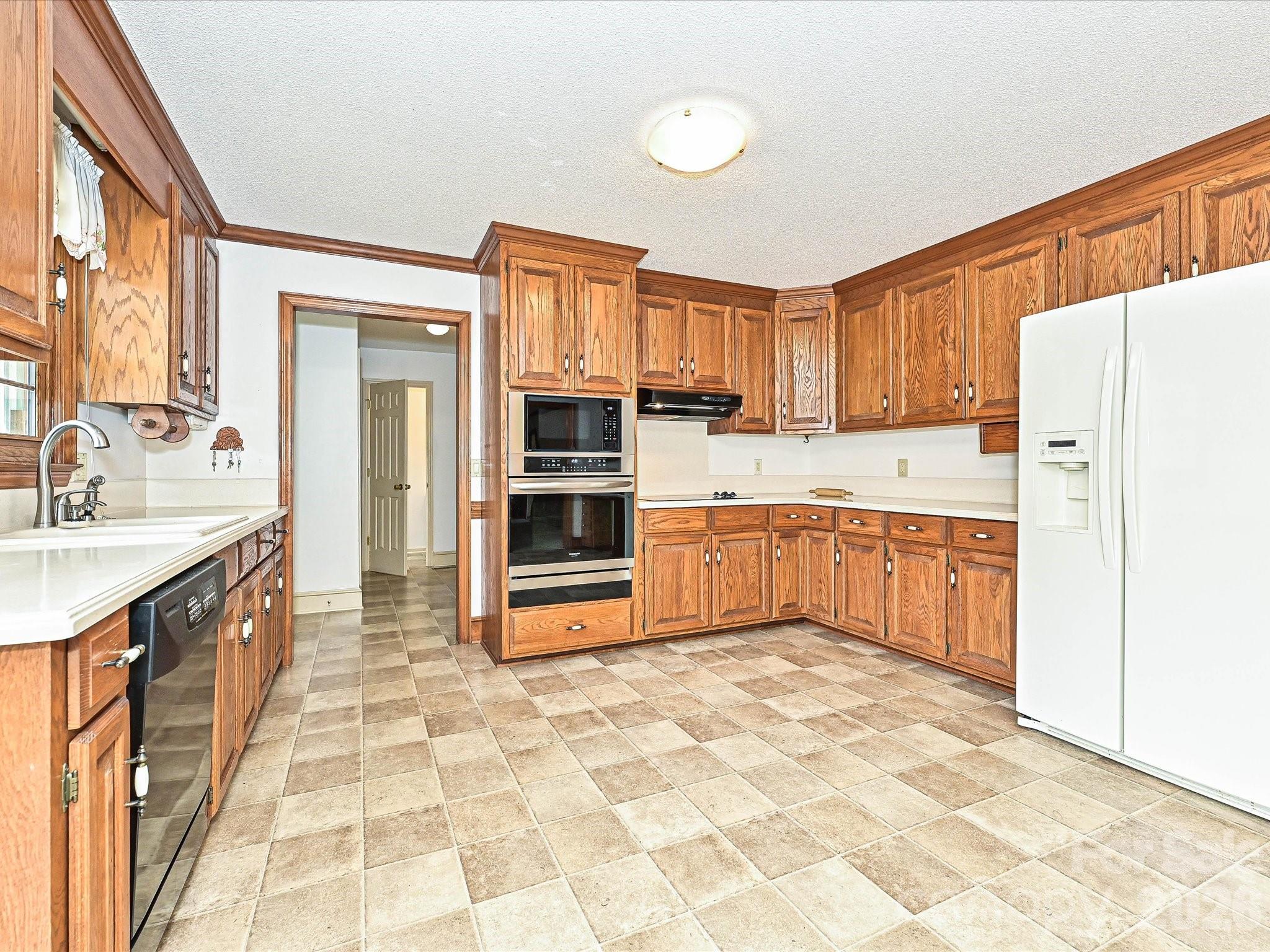 4165 Wrangler Drive Property Photo 13