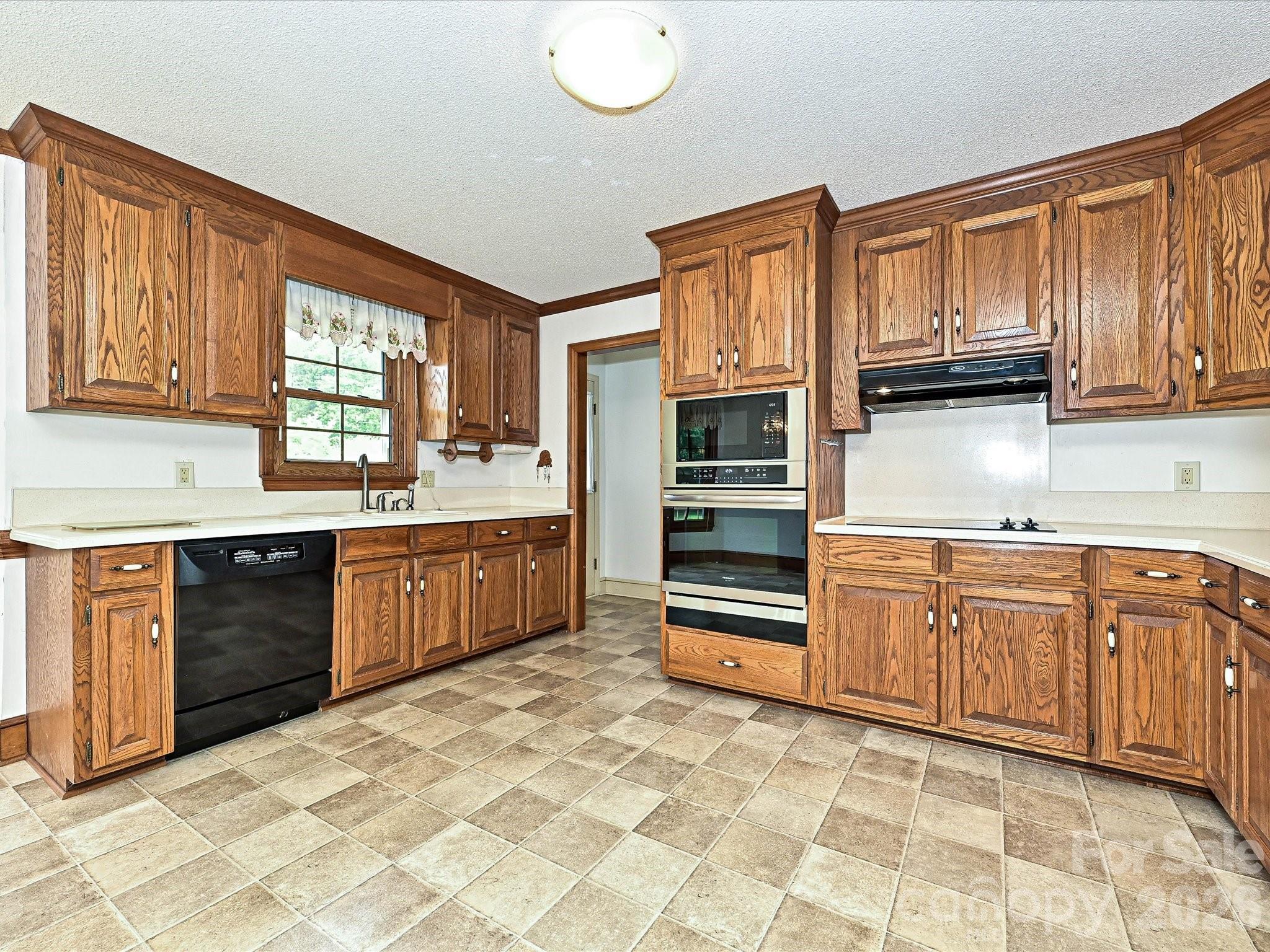 4165 Wrangler Drive Property Photo 14