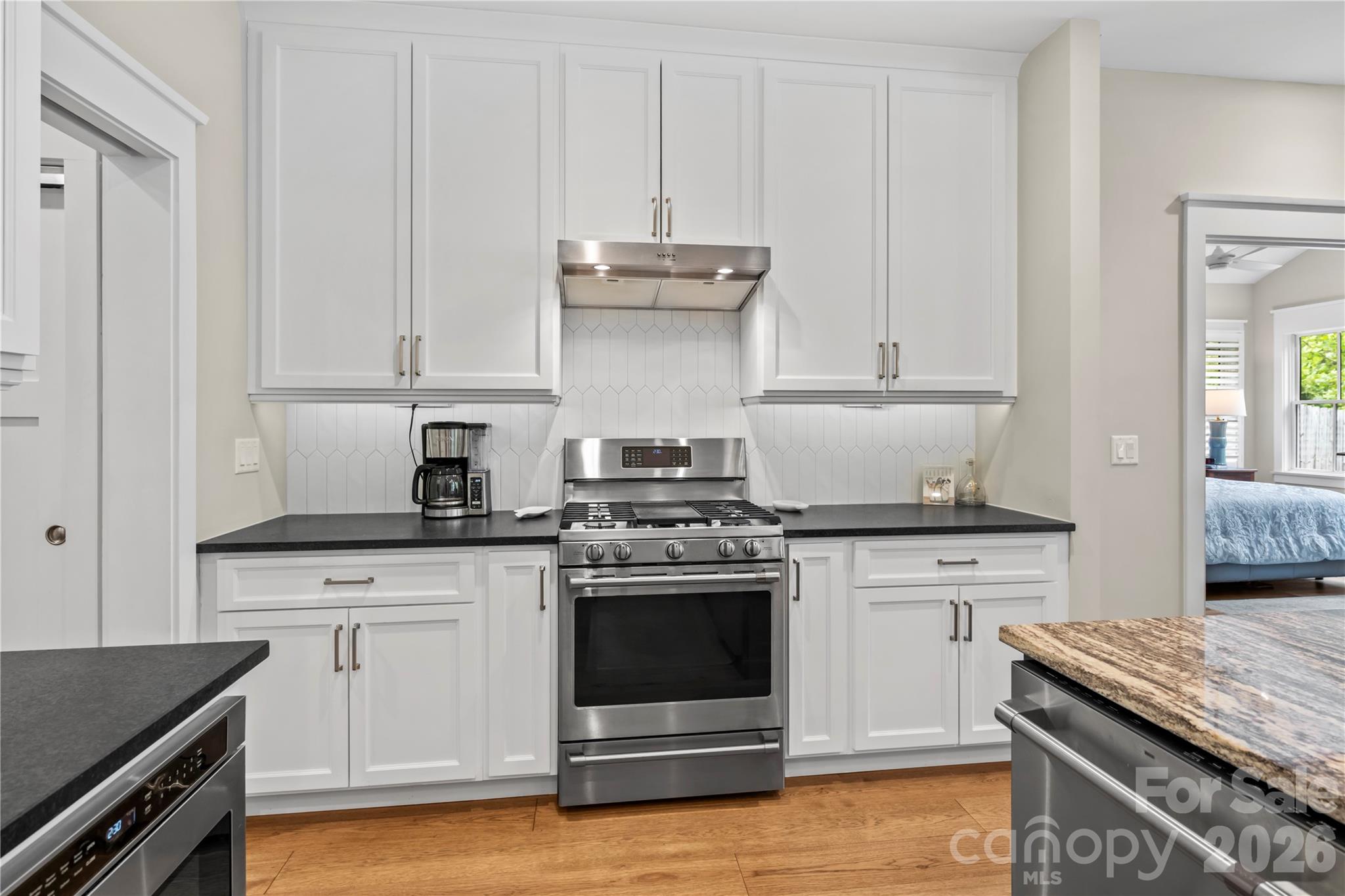73 Starwood Valley Trail Property Photo 7