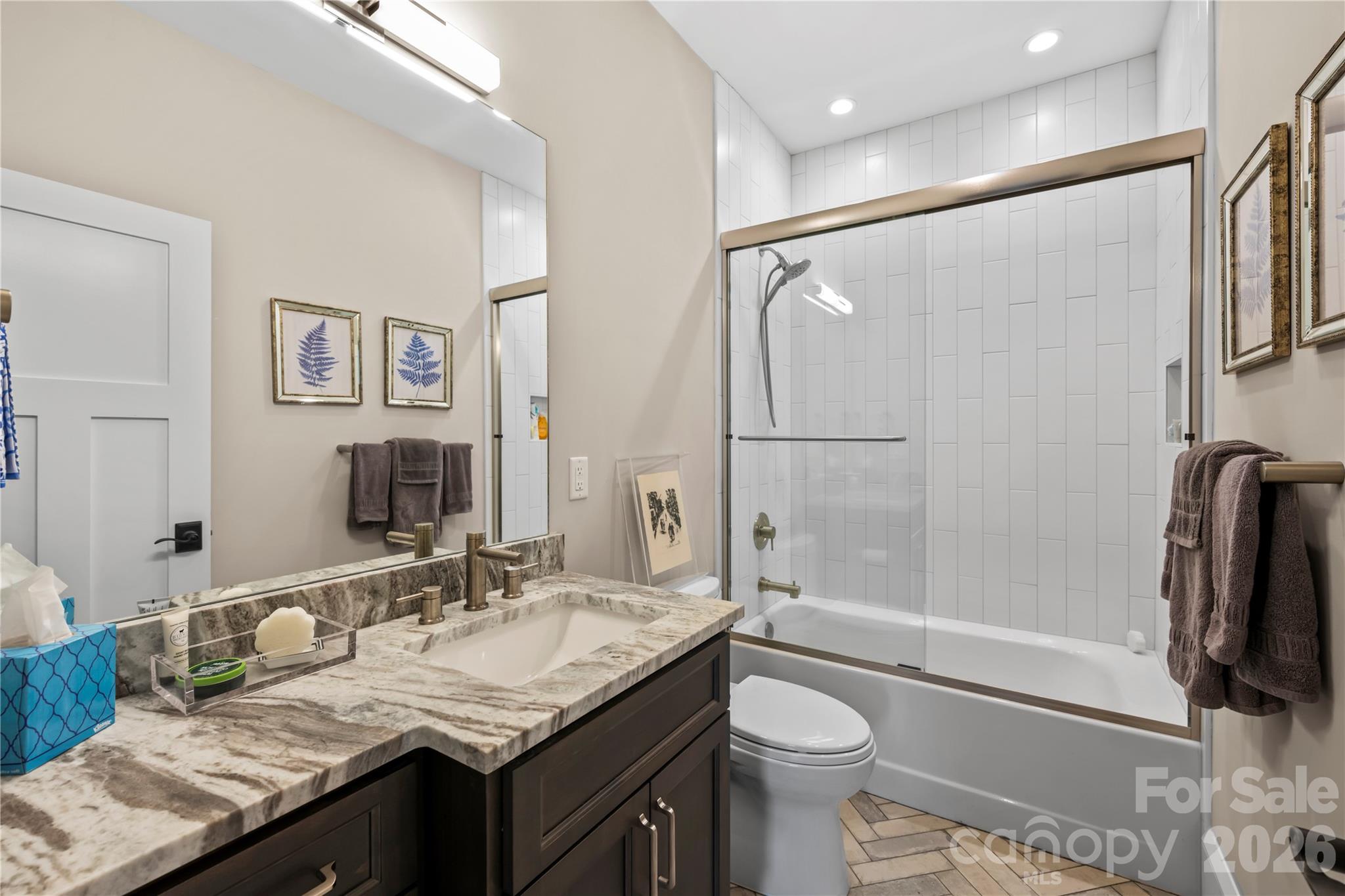 73 Starwood Valley Trail Property Photo 23