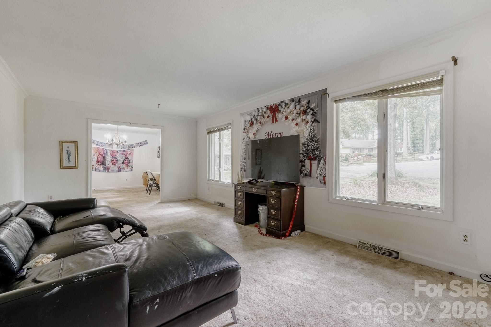 121 Edgerly Court Property Photo 8