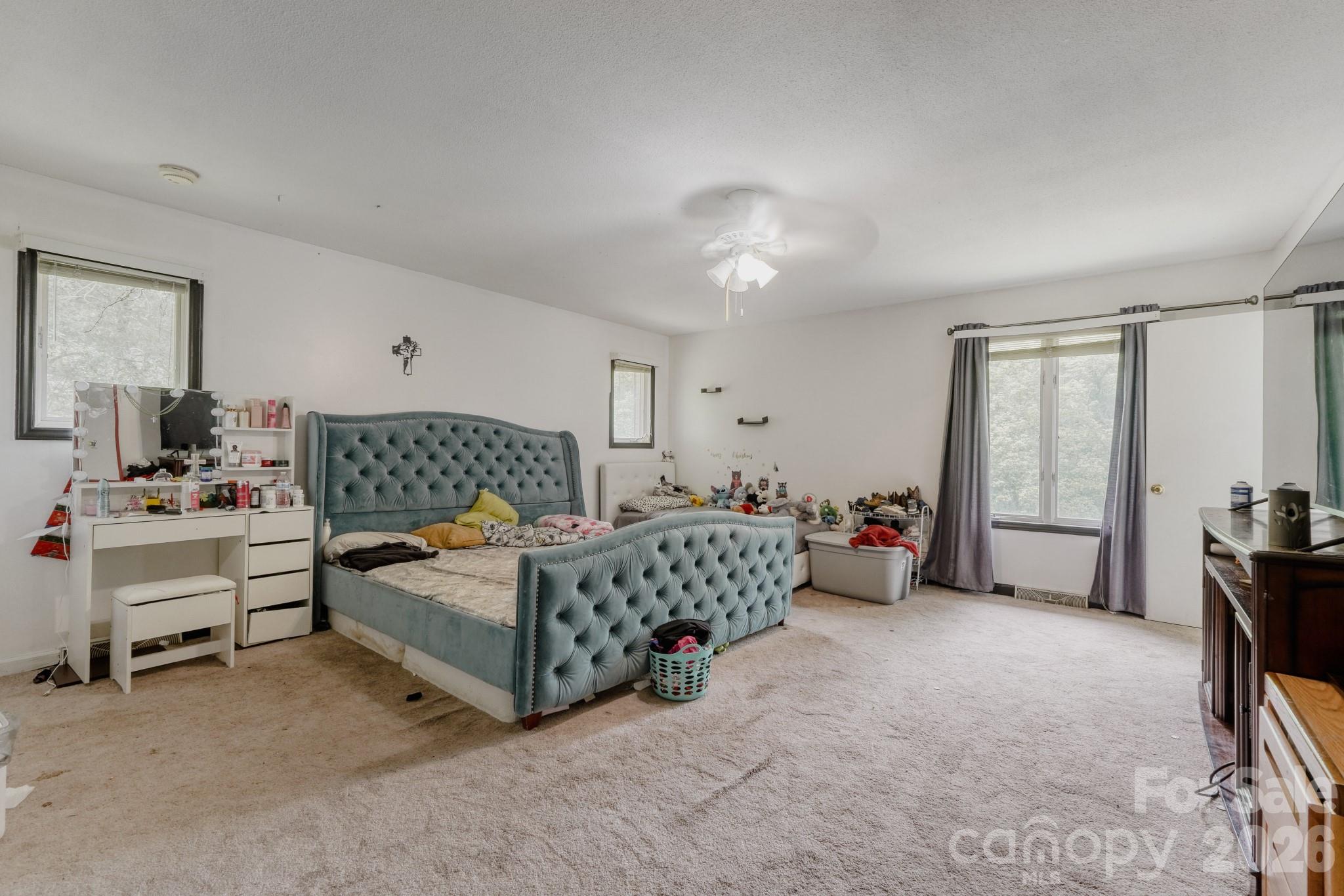 121 Edgerly Court Property Photo 16