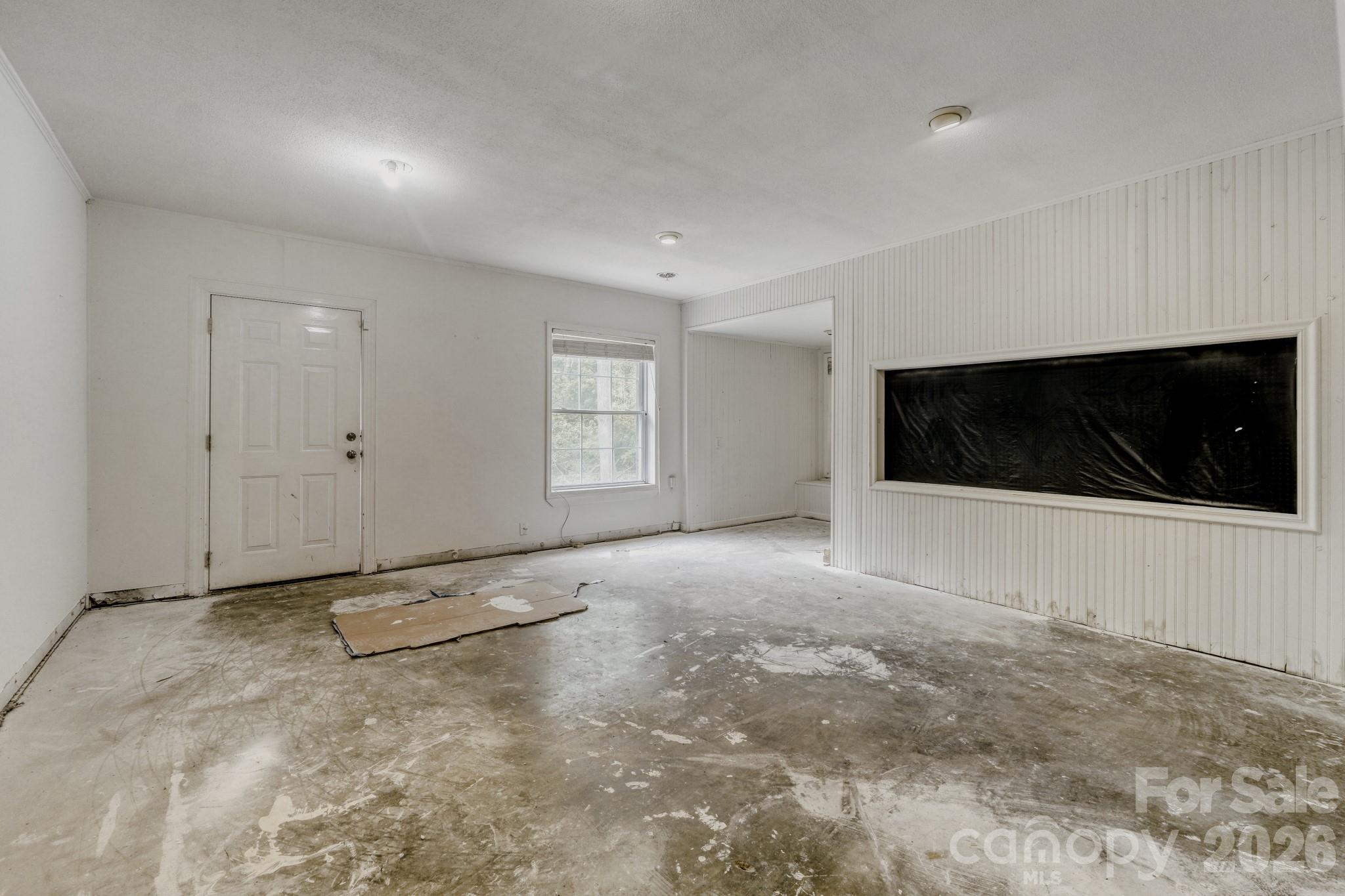 121 Edgerly Court Property Photo 24