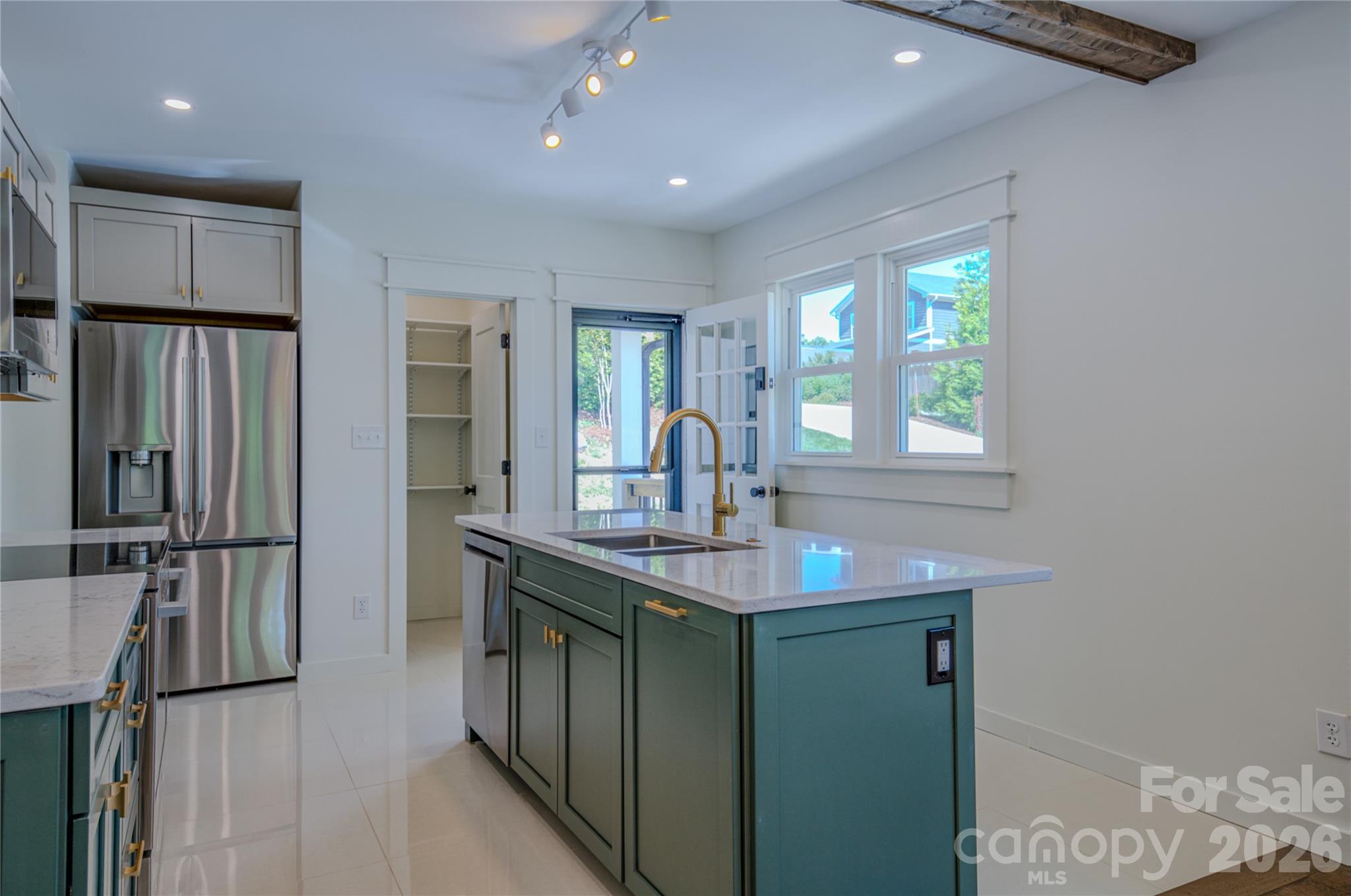 26 Henrietta Street Property Photo 5