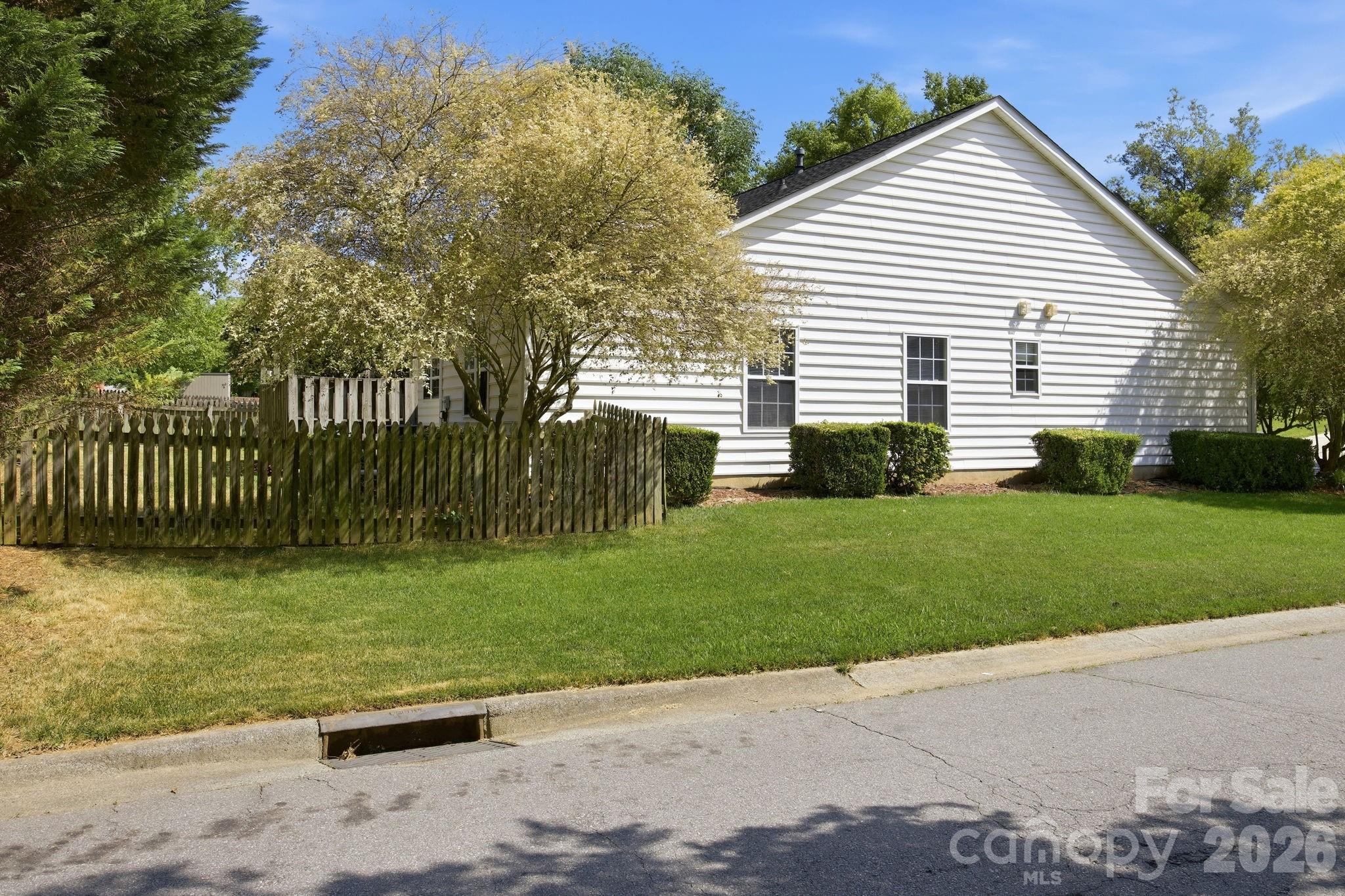 8616 Mineral Ridge Way Property Photo 34