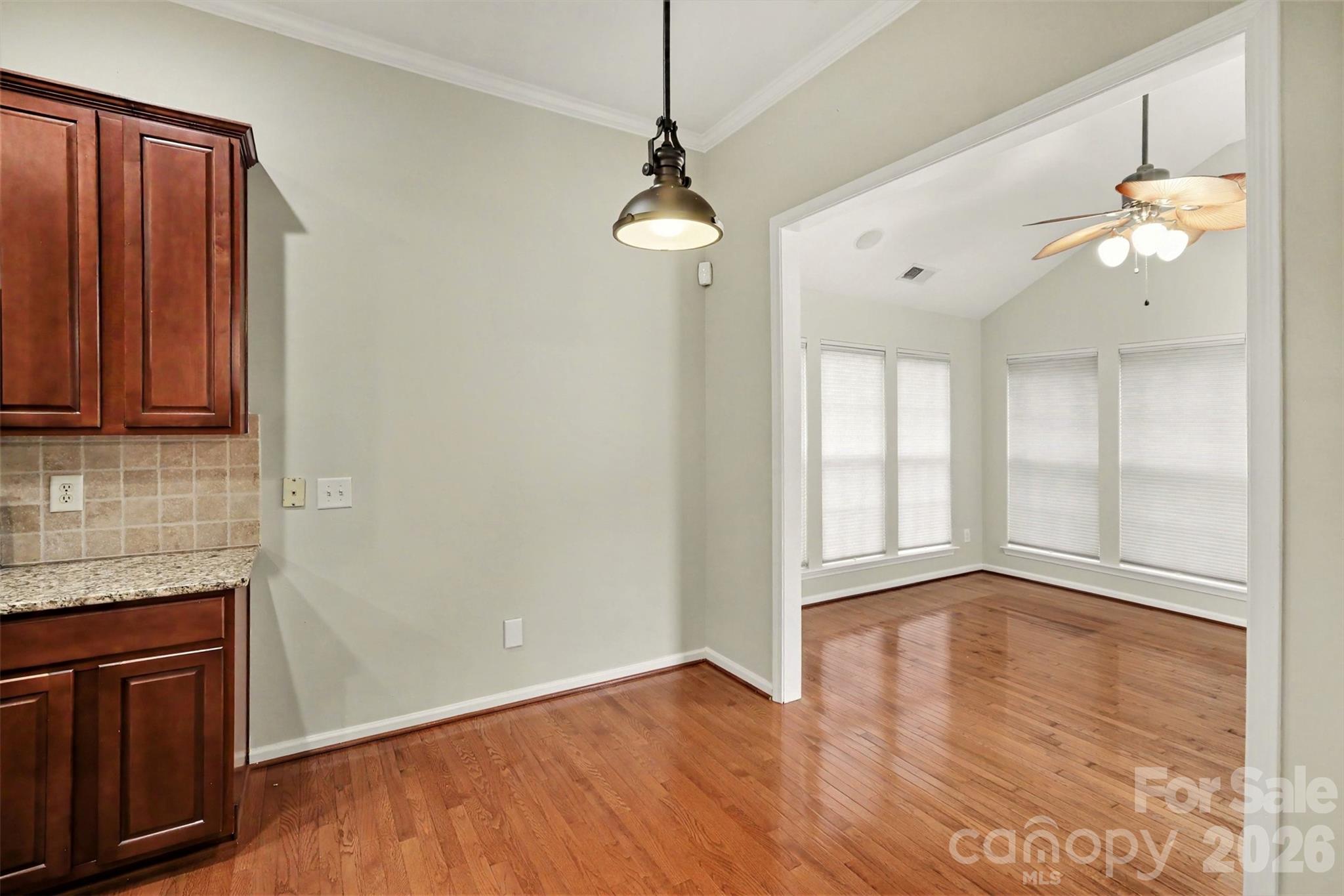 2172 Southridge Drive Property Photo 11