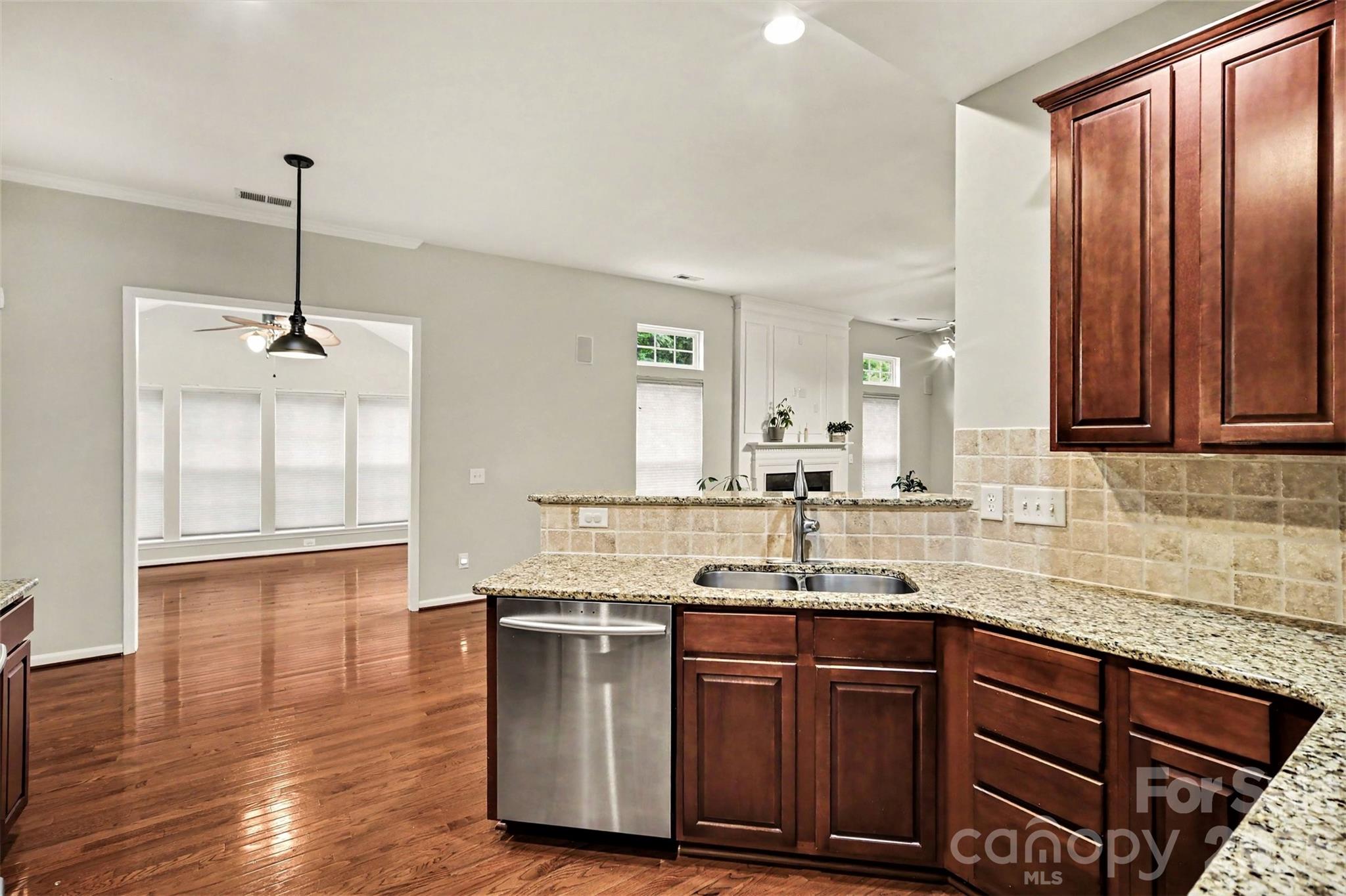 2172 Southridge Drive Property Photo 12
