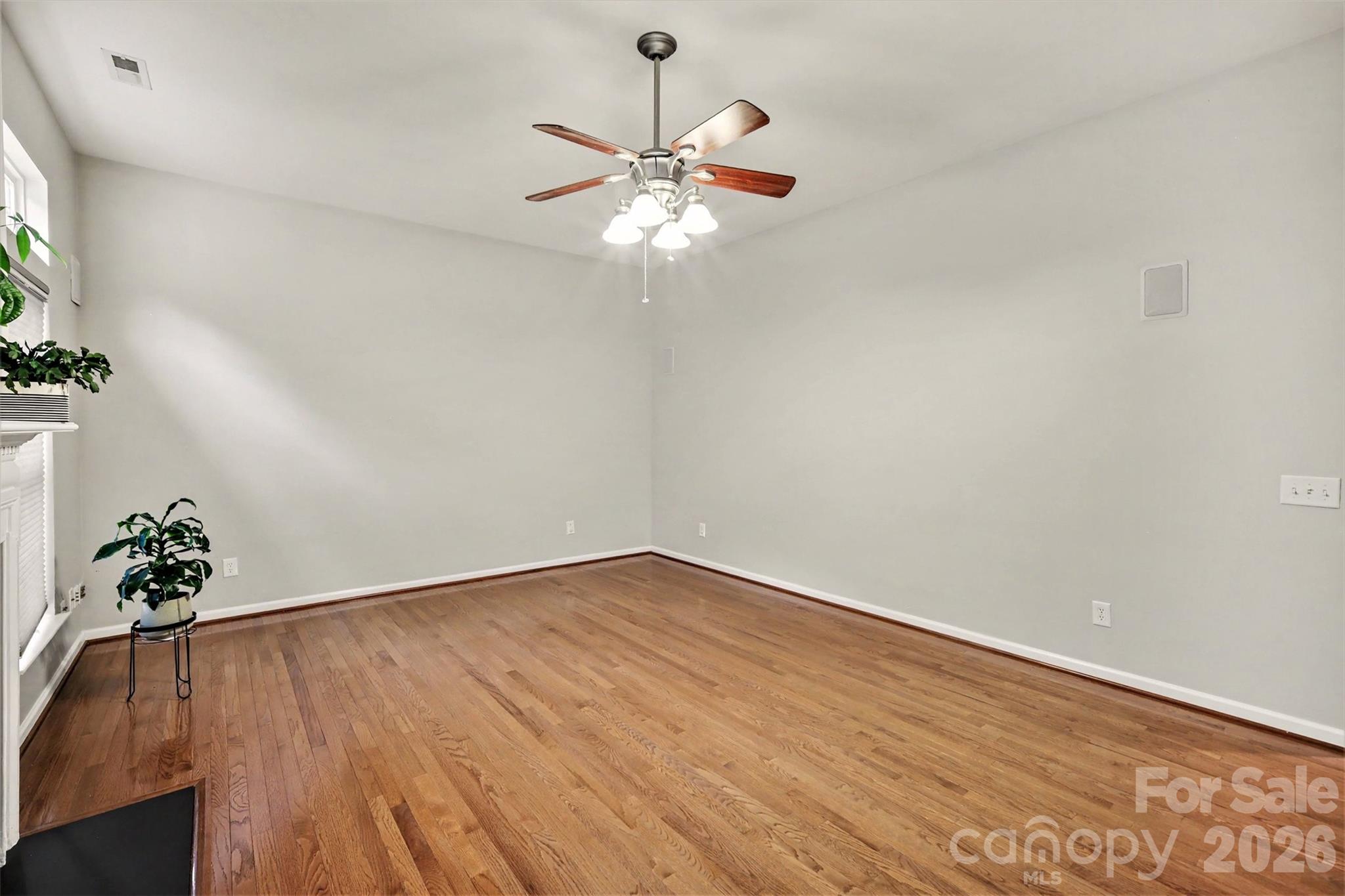 2172 Southridge Drive Property Photo 16