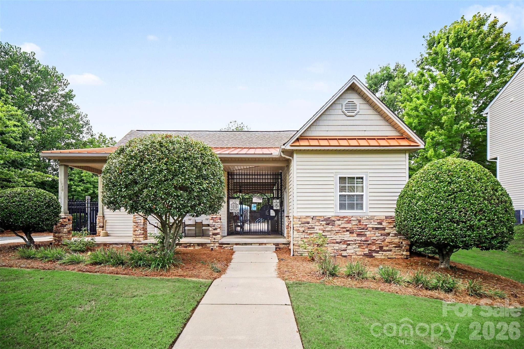 2172 Southridge Drive Property Photo 33
