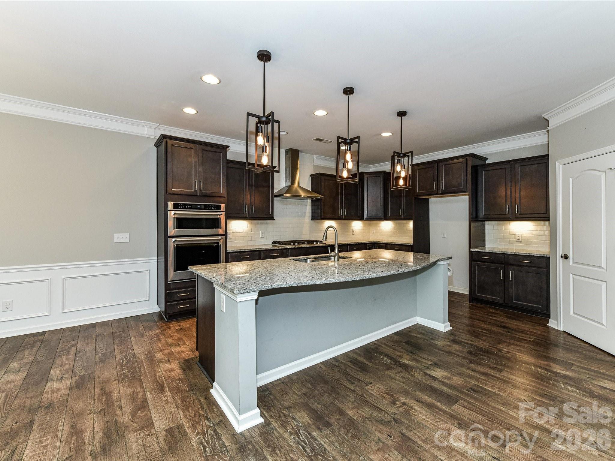 15738 Reynolds Drive Property Photo 10
